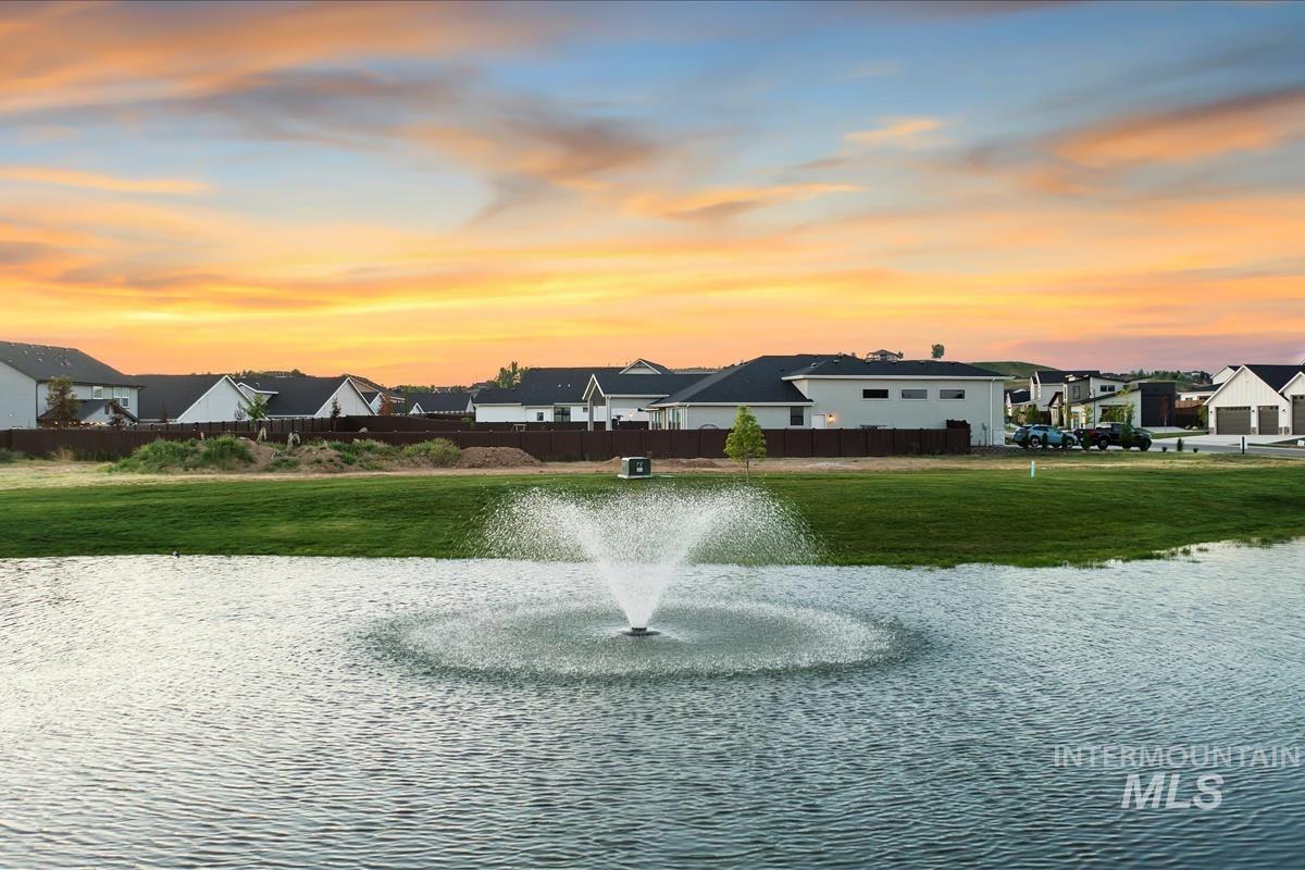 9989 W Bouvardia St, Star, Idaho 83669, 4 Bedrooms, 3.5 Bathrooms, Residential For Sale, Price $1,069,900,MLS 98972864