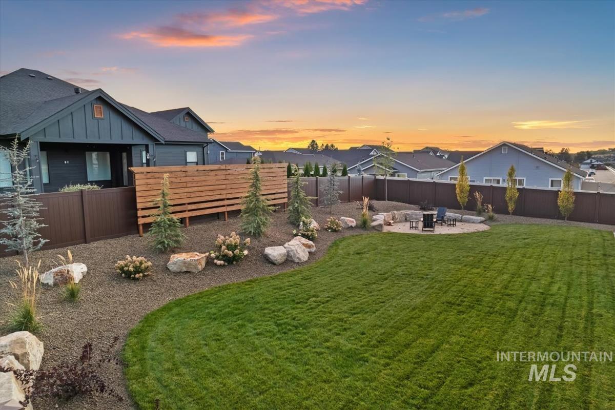 9989 W Bouvardia St, Star, Idaho 83669, 4 Bedrooms, 3.5 Bathrooms, Residential For Sale, Price $1,069,900,MLS 98972864