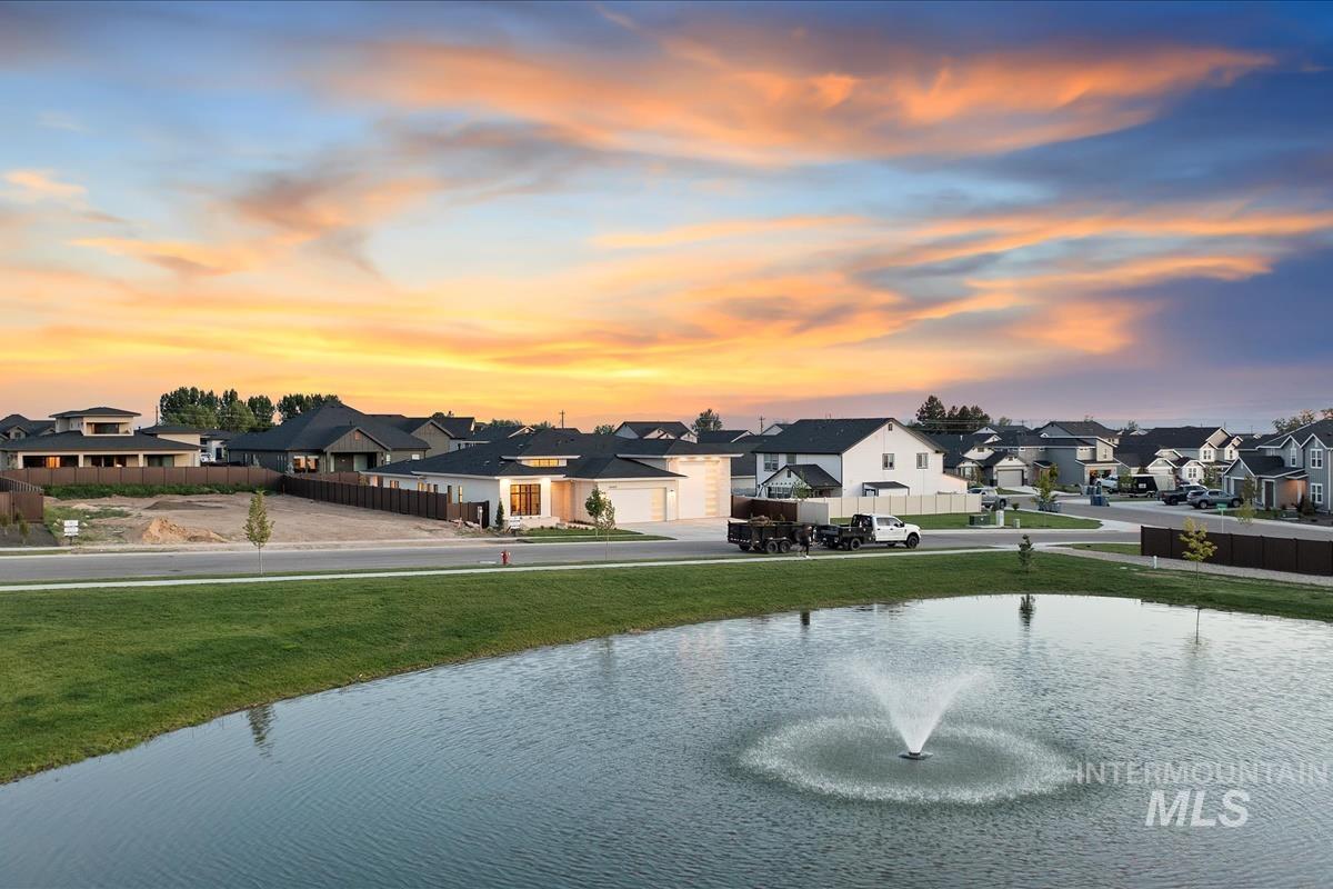 9989 W Bouvardia St, Star, Idaho 83669, 4 Bedrooms, 3.5 Bathrooms, Residential For Sale, Price $1,069,900,MLS 98972864