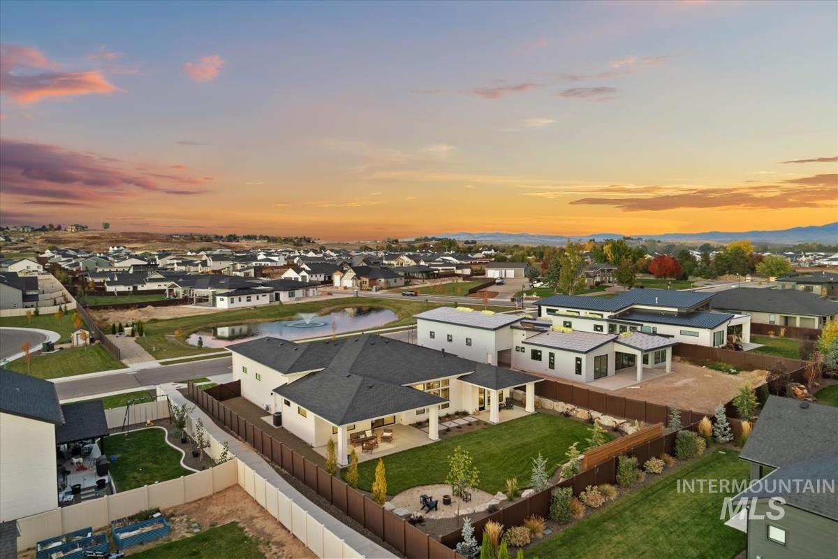 9989 W Bouvardia St, Star, Idaho 83669, 4 Bedrooms, 3.5 Bathrooms, Residential For Sale, Price $1,069,900,MLS 98972864