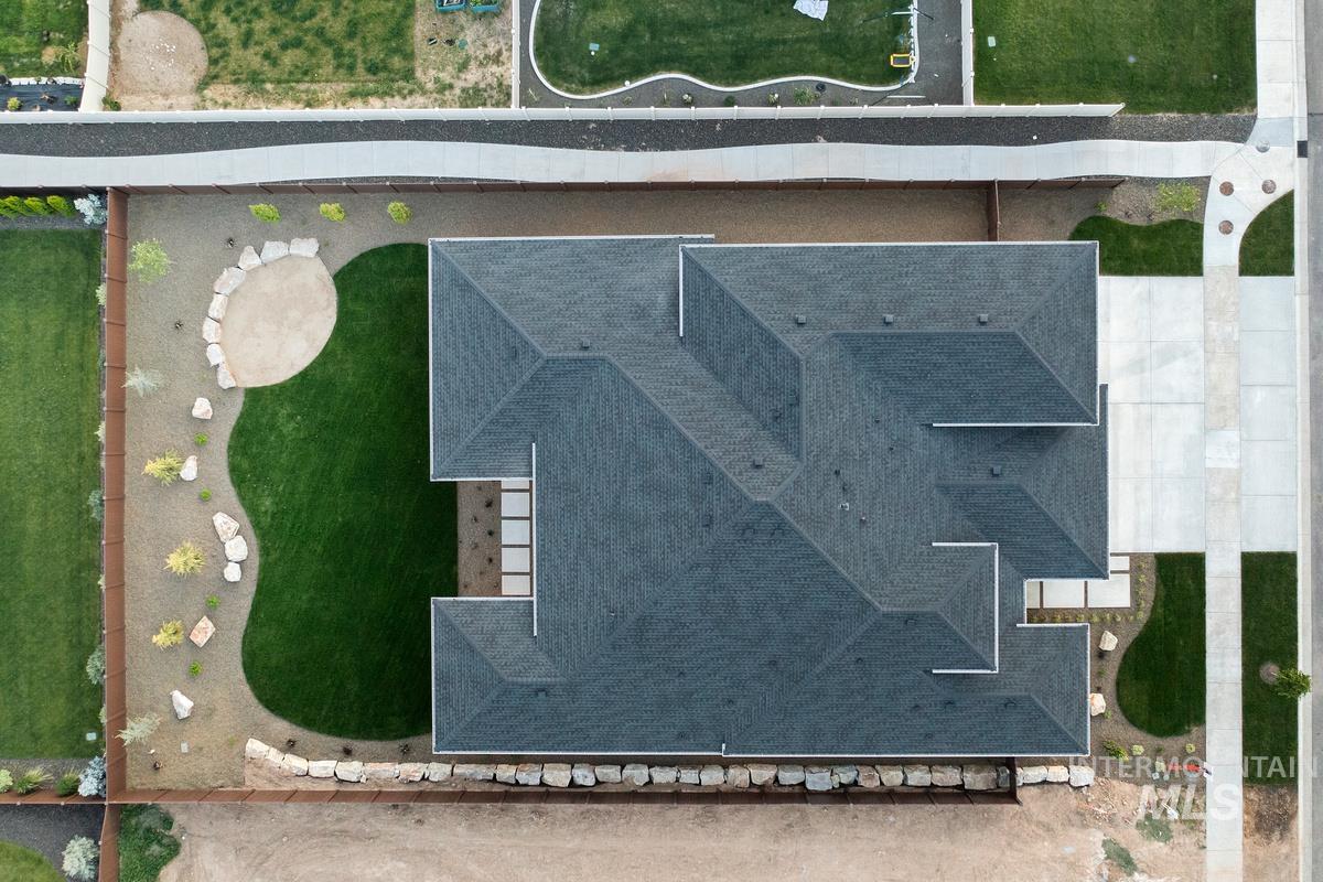 9989 W Bouvardia St, Star, Idaho 83669, 4 Bedrooms, 3.5 Bathrooms, Residential For Sale, Price $1,069,900,MLS 98972864