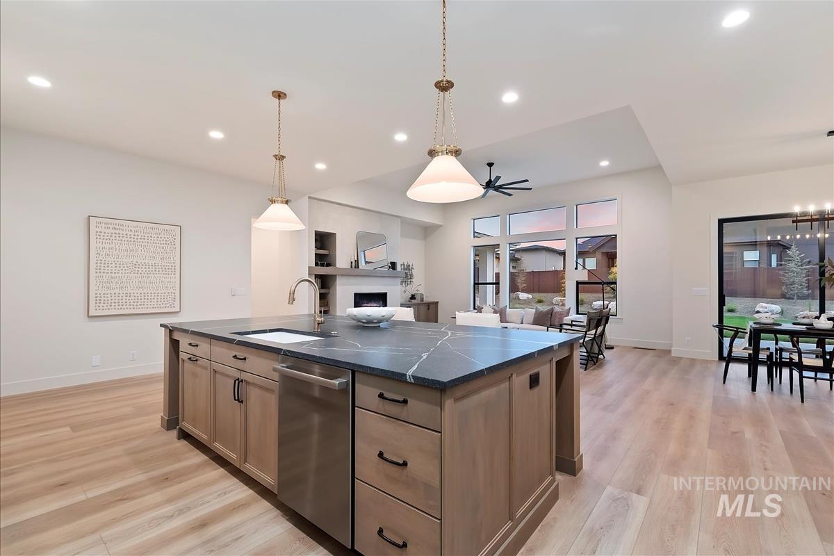 9989 W Bouvardia St, Star, Idaho 83669, 4 Bedrooms, 3.5 Bathrooms, Residential For Sale, Price $1,069,900,MLS 98972864