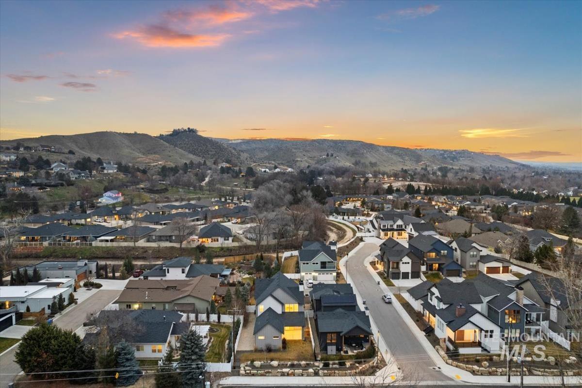 6358 W Tobi Ln, Boise, Idaho 83714, 3 Bedrooms, 3.5 Bathrooms, Residential For Sale, Price $699,900,MLS 98972865