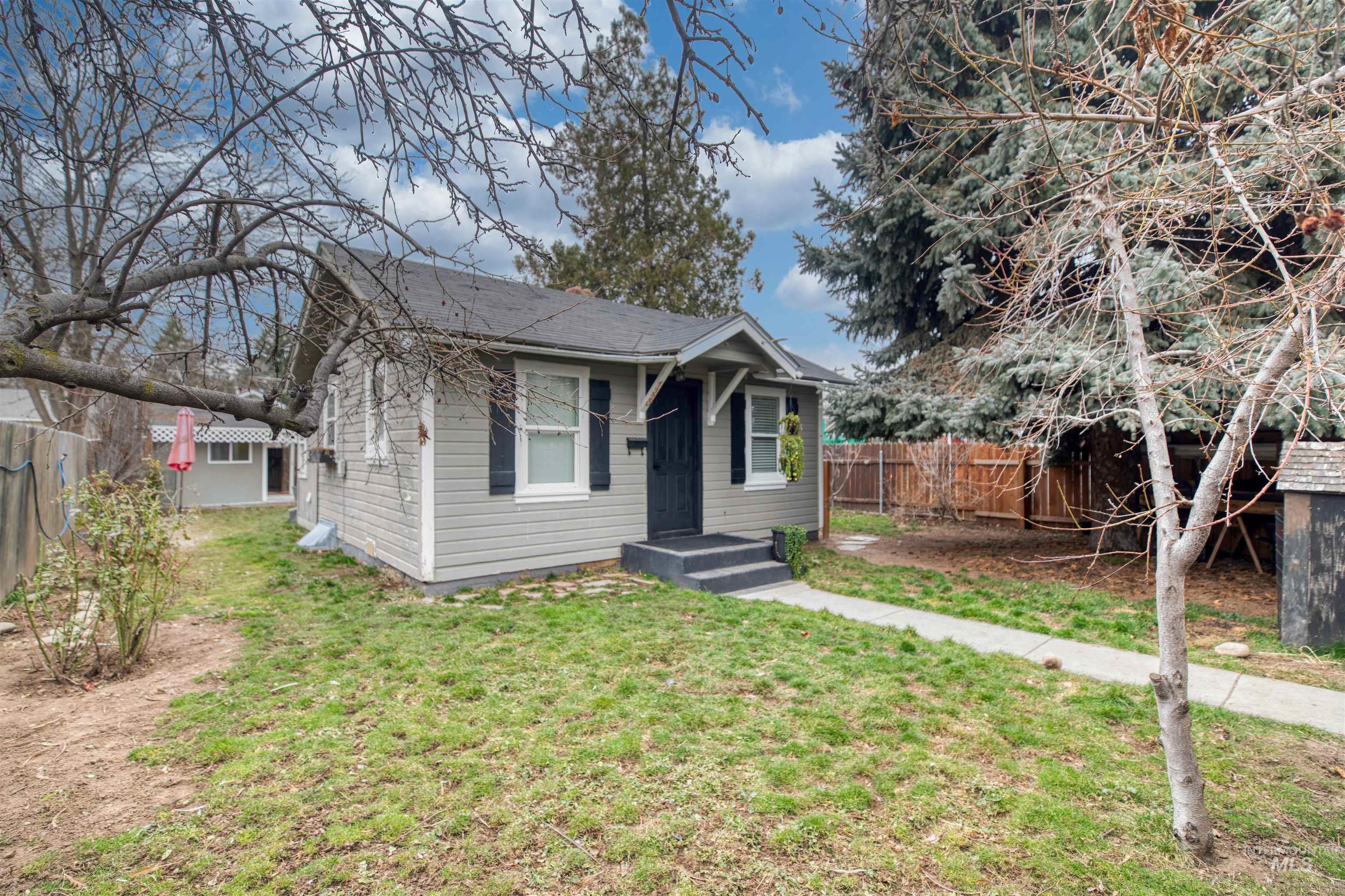 1320 Arthur Street, Caldwell, Idaho 83605, 1 Bedroom, 1 Bathroom, Residential For Sale, Price $259,900,MLS 98972867