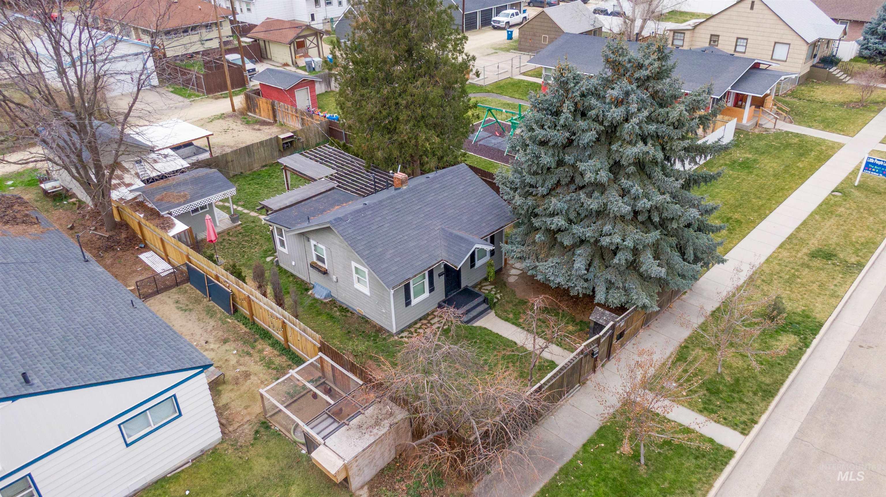 1320 Arthur Street, Caldwell, Idaho 83605, 1 Bedroom, 1 Bathroom, Residential For Sale, Price $259,900,MLS 98972867