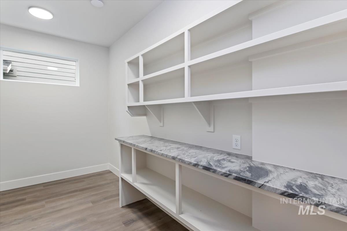 8174 N Breezy Ave, Boise, Idaho 83714, 3 Bedrooms, 2.5 Bathrooms, Residential For Sale, Price $569,900,MLS 98972879