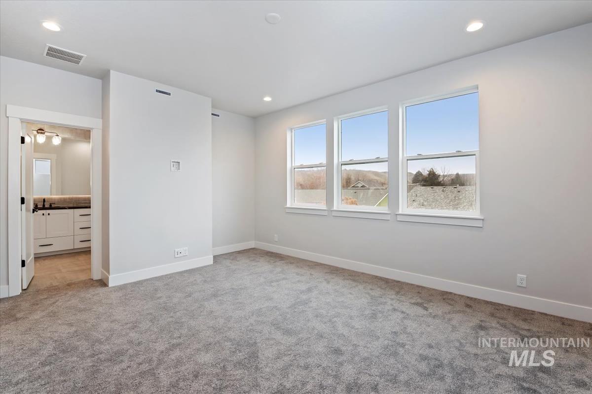 8174 N Breezy Ave, Boise, Idaho 83714, 3 Bedrooms, 2.5 Bathrooms, Residential For Sale, Price $569,900,MLS 98972879