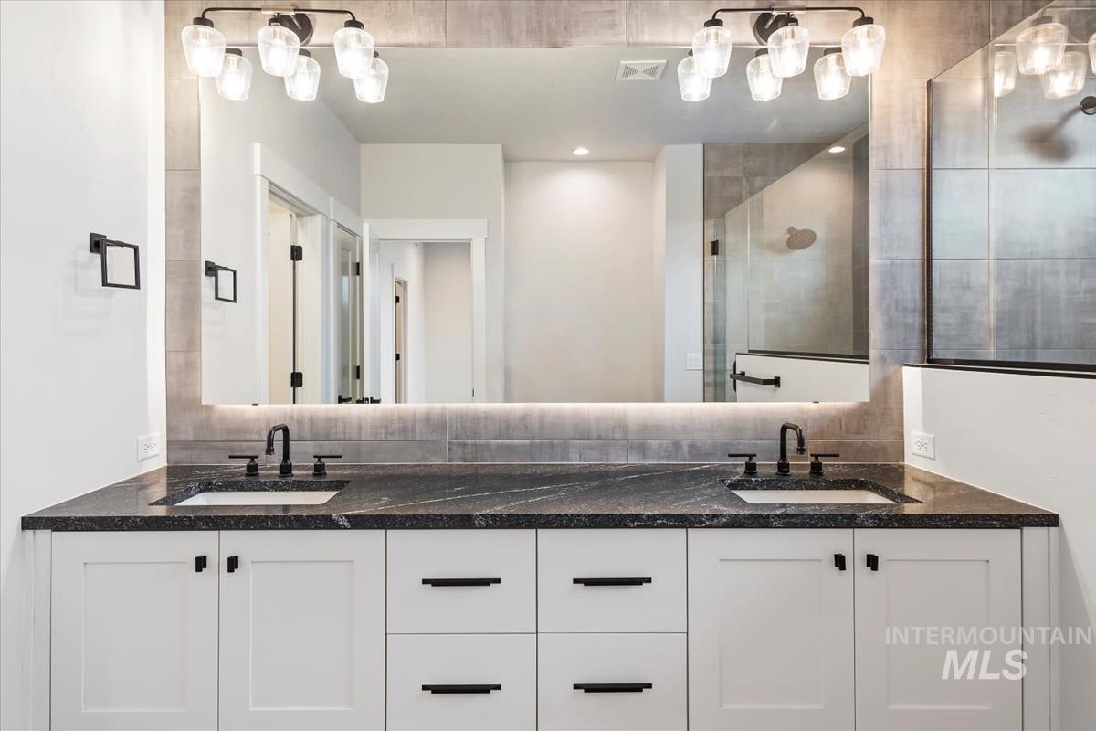 8174 N Breezy Ave, Boise, Idaho 83714, 3 Bedrooms, 2.5 Bathrooms, Residential For Sale, Price $569,900,MLS 98972879