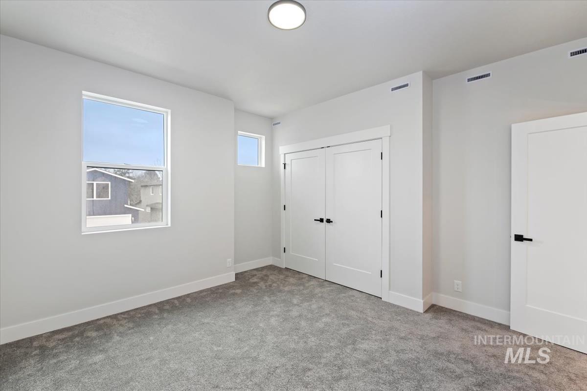 8174 N Breezy Ave, Boise, Idaho 83714, 3 Bedrooms, 2.5 Bathrooms, Residential For Sale, Price $569,900,MLS 98972879