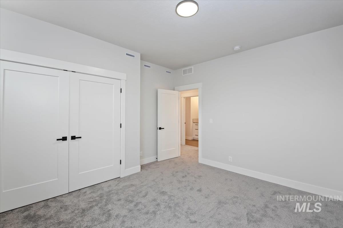 8174 N Breezy Ave, Boise, Idaho 83714, 3 Bedrooms, 2.5 Bathrooms, Residential For Sale, Price $569,900,MLS 98972879