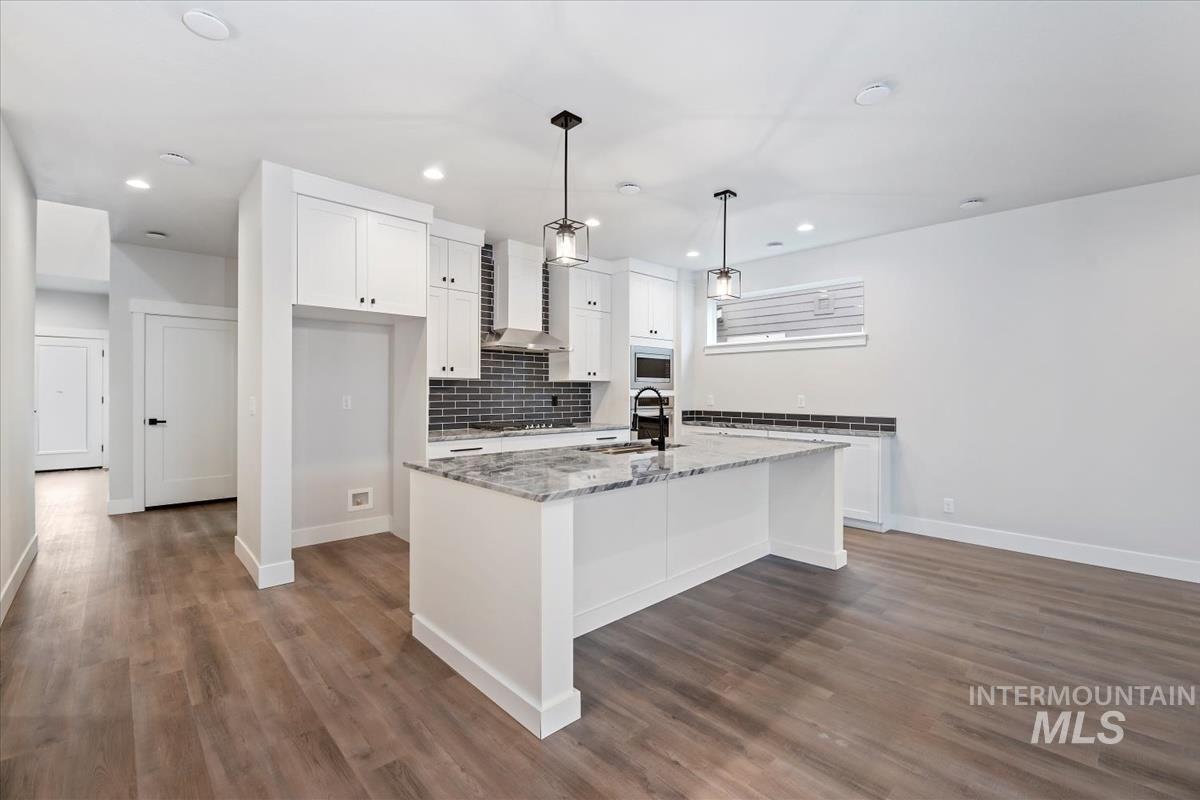 8174 N Breezy Ave, Boise, Idaho 83714, 3 Bedrooms, 2.5 Bathrooms, Residential For Sale, Price $569,900,MLS 98972879