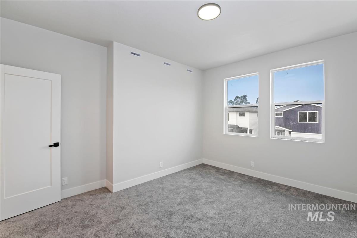 8174 N Breezy Ave, Boise, Idaho 83714, 3 Bedrooms, 2.5 Bathrooms, Residential For Sale, Price $569,900,MLS 98972879