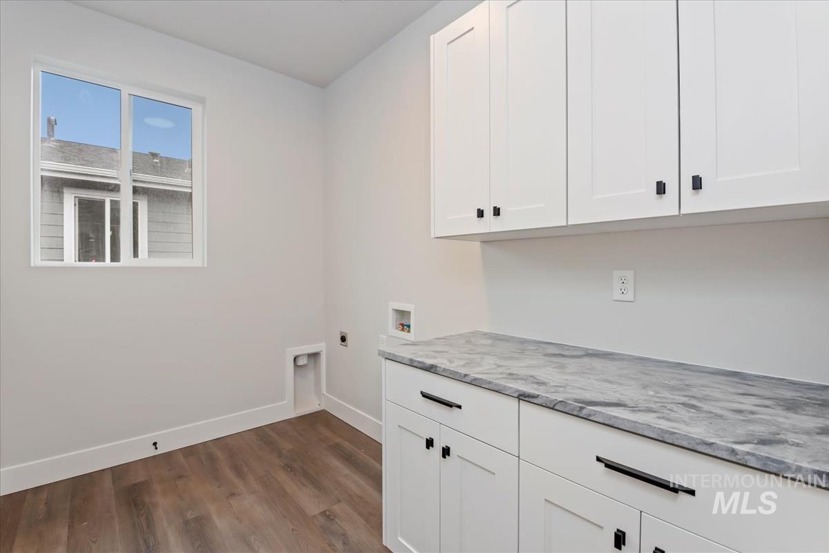 8174 N Breezy Ave, Boise, Idaho 83714, 3 Bedrooms, 2.5 Bathrooms, Residential For Sale, Price $569,900,MLS 98972879