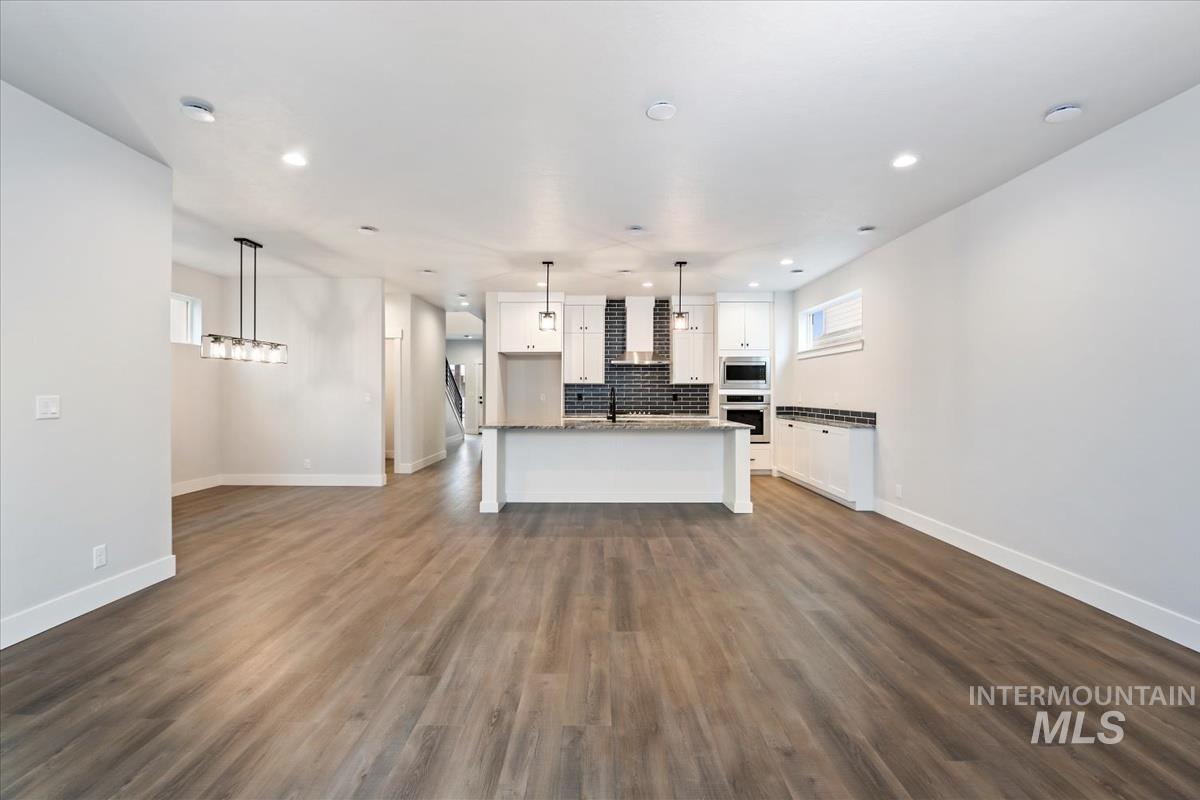 8174 N Breezy Ave, Boise, Idaho 83714, 3 Bedrooms, 2.5 Bathrooms, Residential For Sale, Price $569,900,MLS 98972879