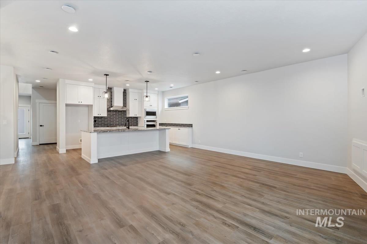 8174 N Breezy Ave, Boise, Idaho 83714, 3 Bedrooms, 2.5 Bathrooms, Residential For Sale, Price $569,900,MLS 98972879