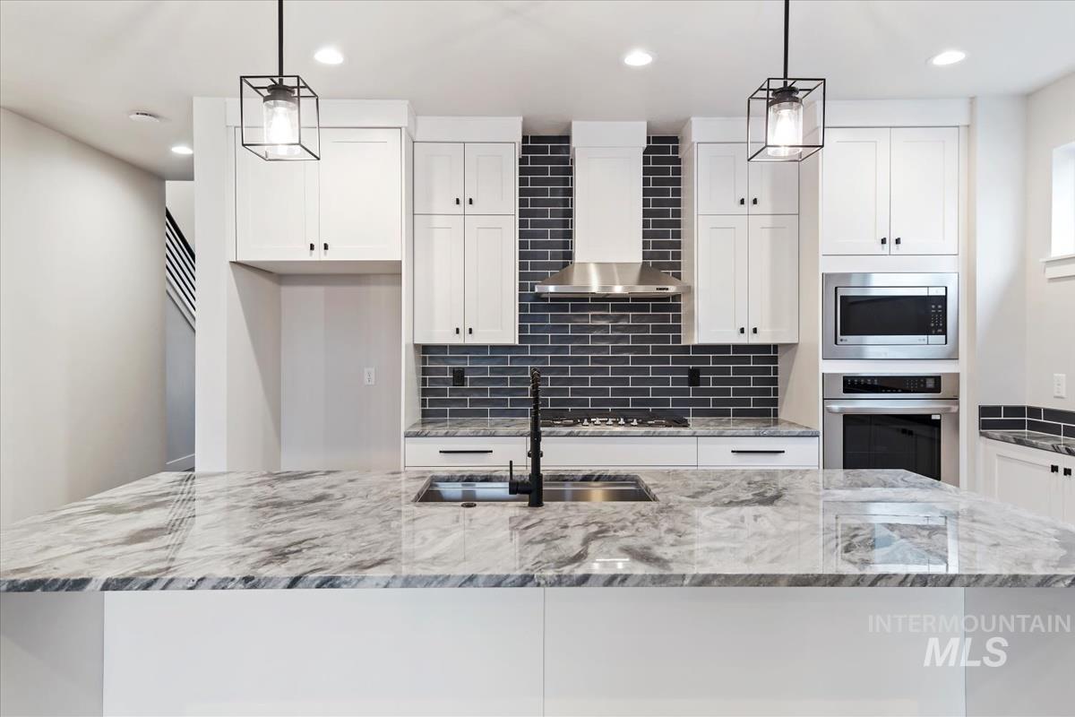 8174 N Breezy Ave, Boise, Idaho 83714, 3 Bedrooms, 2.5 Bathrooms, Residential For Sale, Price $569,900,MLS 98972879