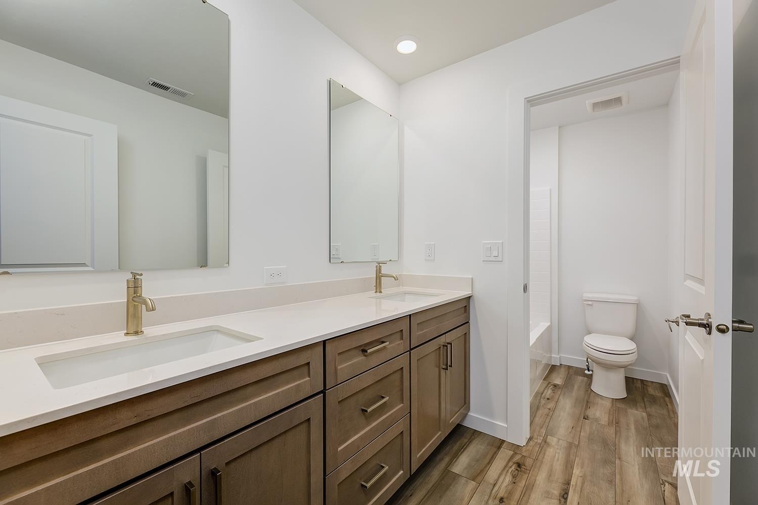 1858 N Big Star Ave, Eagle, Idaho 83616, 3 Bedrooms, 2.5 Bathrooms, Residential For Sale, Price $443,150, 98972880