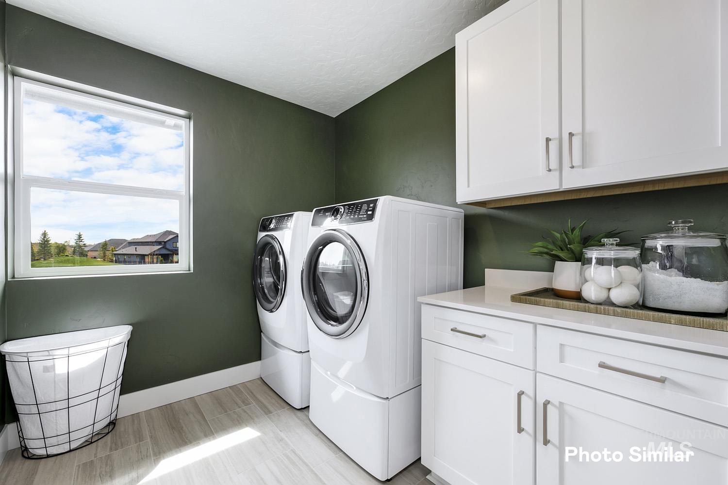 1858 N Big Star Ave, Eagle, Idaho 83616, 3 Bedrooms, 2.5 Bathrooms, Residential For Sale, Price $459,900,MLS 98972880