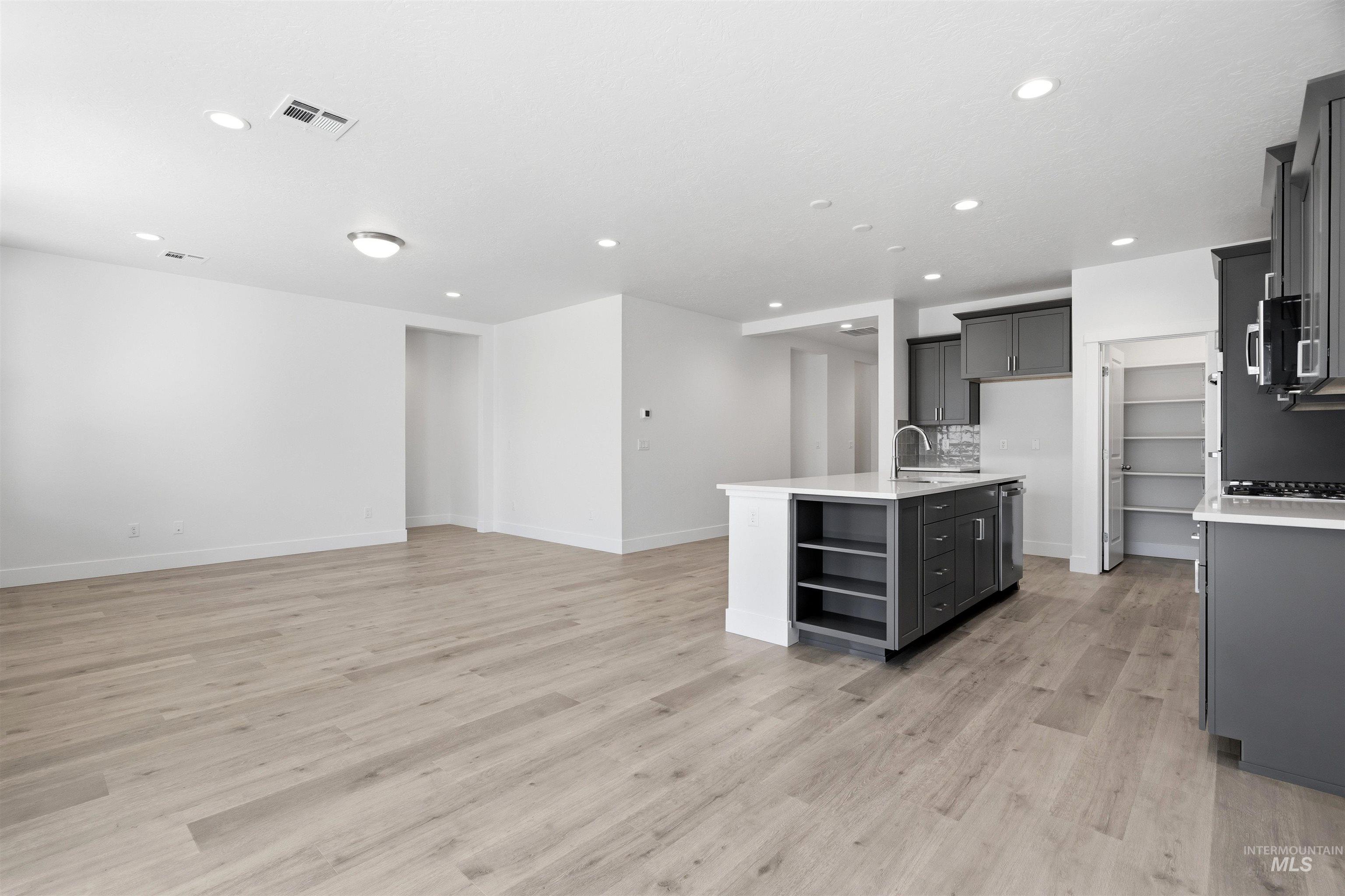 5839 N Patimos Ave, Meridian, Idaho 83646, 4 Bedrooms, 3 Bathrooms, Residential For Sale, Price $509,990, 98972881