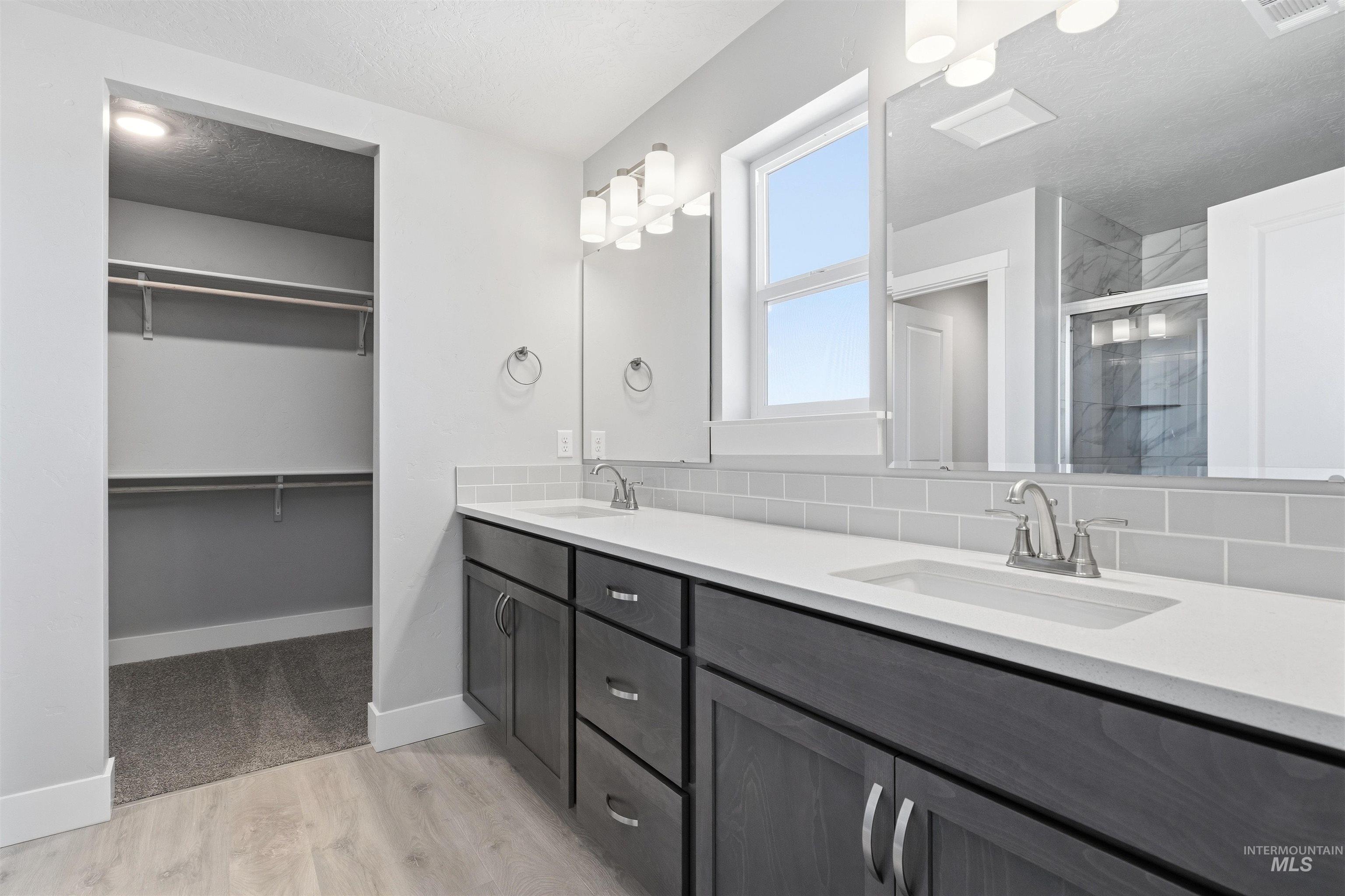 5981 N Backfire Way, Meridian, Idaho 83646, 3 Bedrooms, 2.5 Bathrooms, Residential For Sale, Price $499,990,MLS 98972884