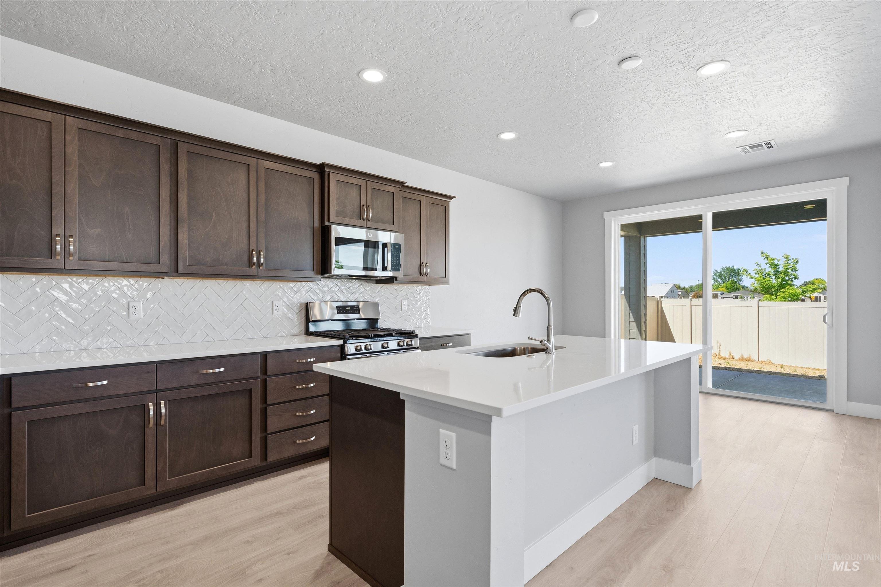 5981 N Backfire Way, Meridian, Idaho 83646, 3 Bedrooms, 2.5 Bathrooms, Residential For Sale, Price $499,990,MLS 98972884