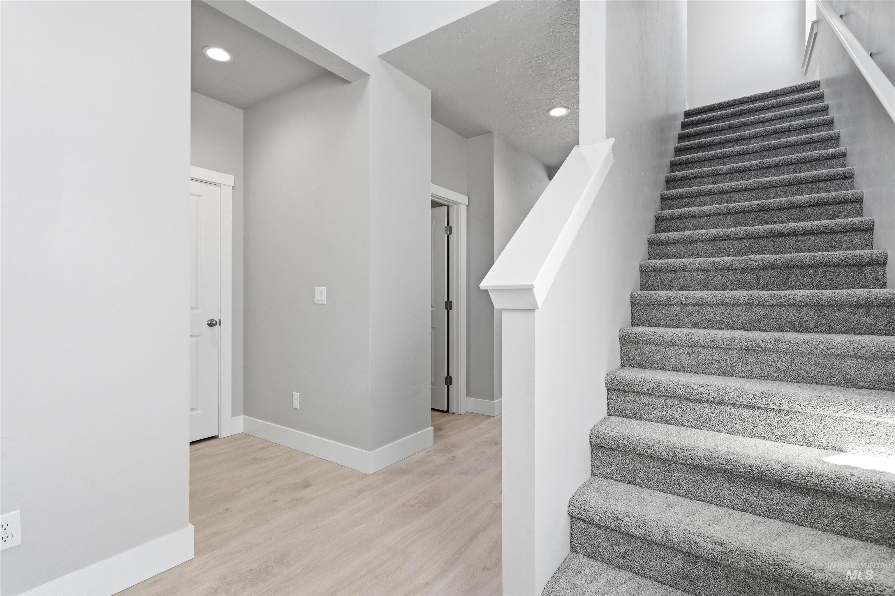 5981 N Backfire Way, Meridian, Idaho 83646, 3 Bedrooms, 2.5 Bathrooms, Residential For Sale, Price $499,990,MLS 98972884