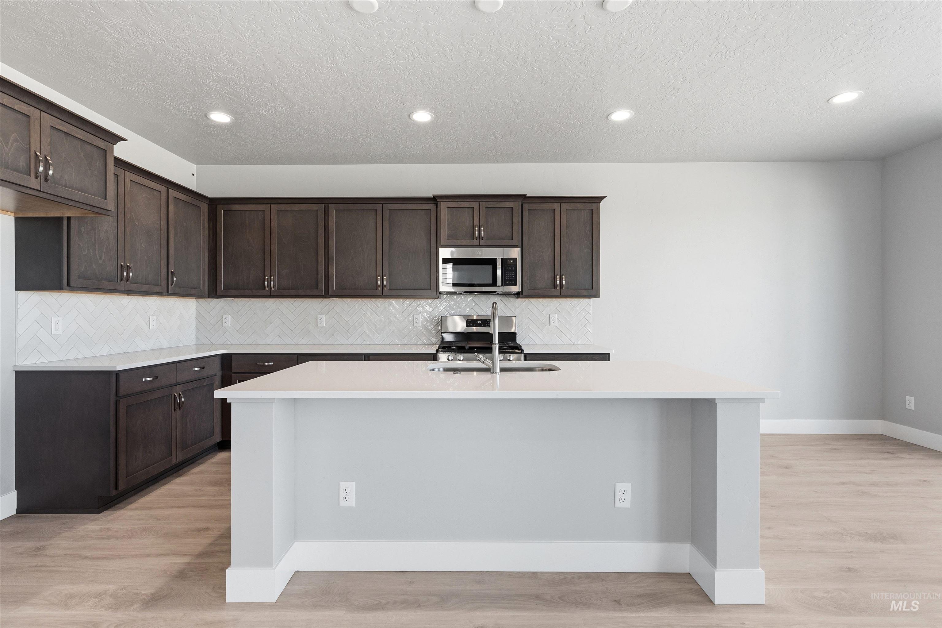 5981 N Backfire Way, Meridian, Idaho 83646, 3 Bedrooms, 2.5 Bathrooms, Residential For Sale, Price $499,990,MLS 98972884