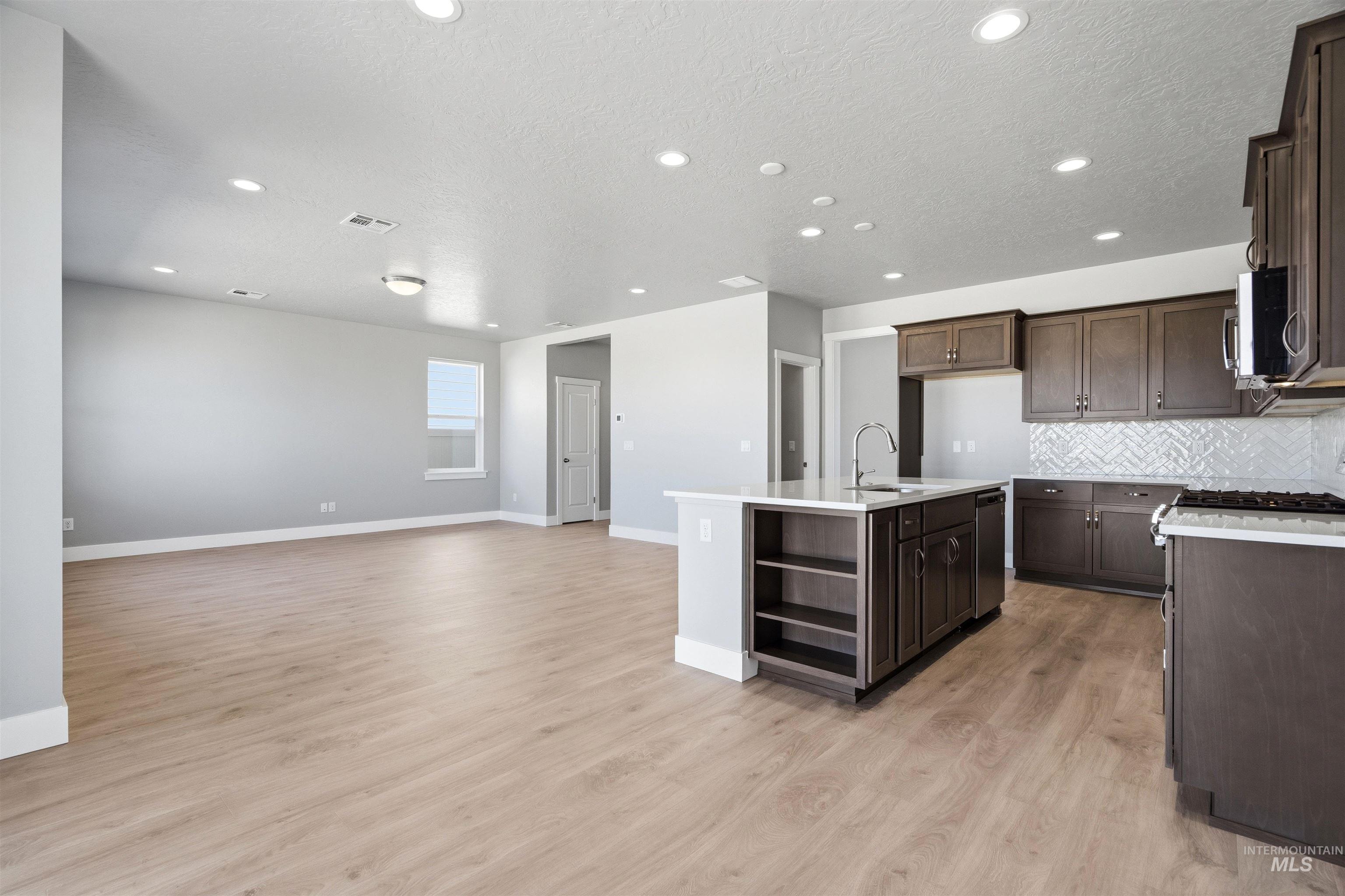5981 N Backfire Way, Meridian, Idaho 83646, 3 Bedrooms, 2.5 Bathrooms, Residential For Sale, Price $499,990,MLS 98972884