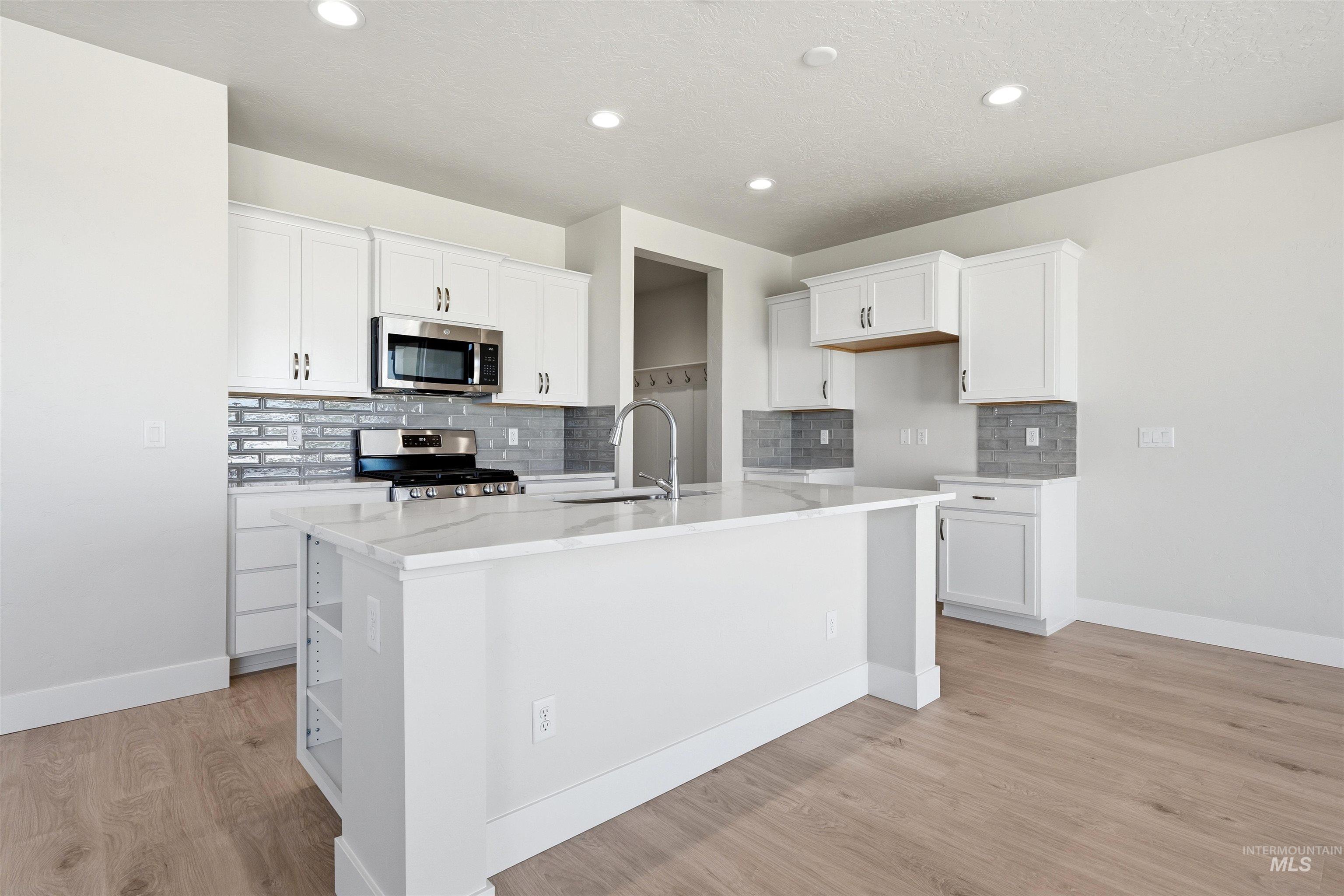 5985 N Backfire Way, Meridian, Idaho 83646, 4 Bedrooms, 2.5 Bathrooms, Residential For Sale, Price $514,990,MLS 98972886
