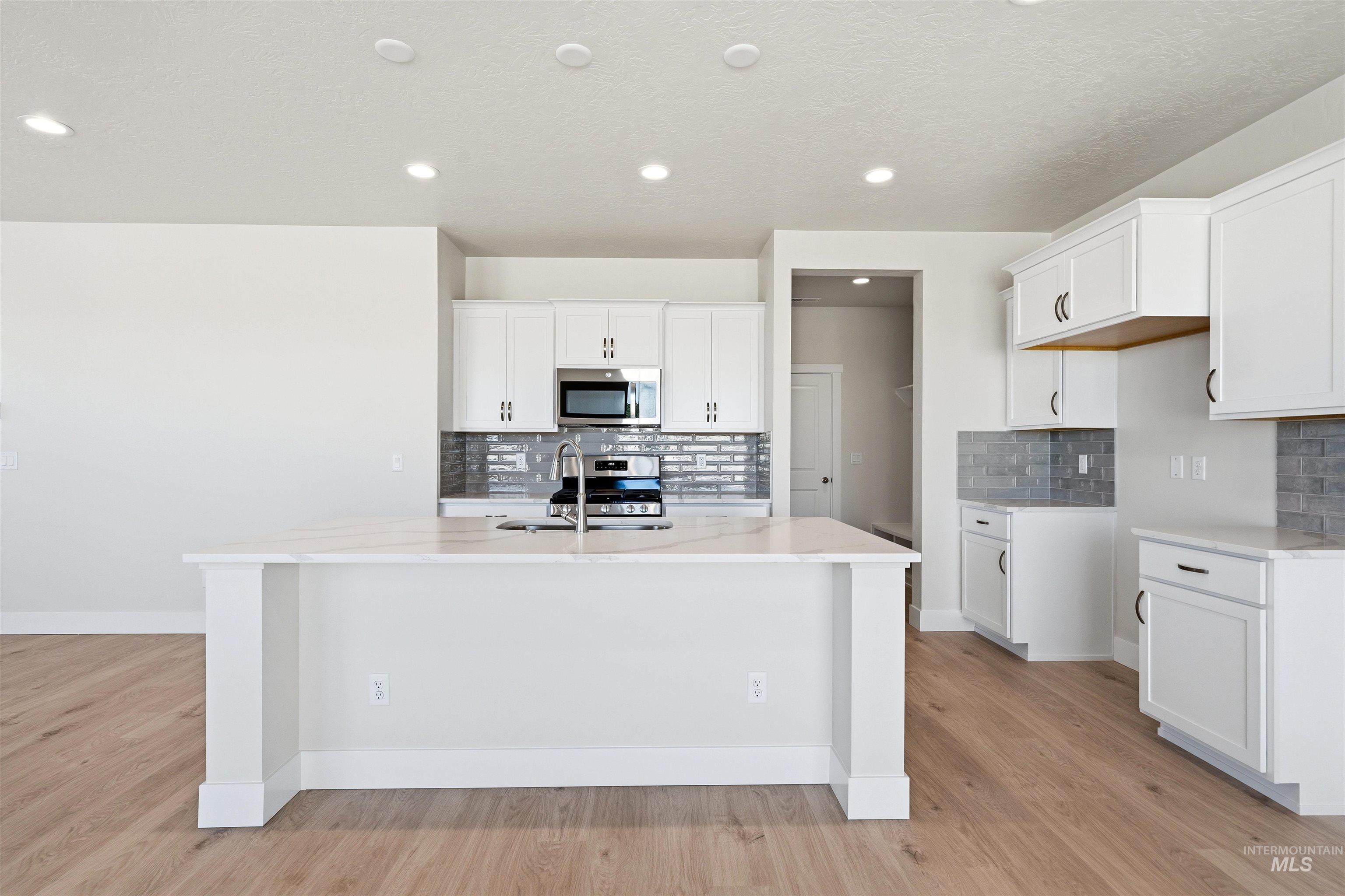 5985 N Backfire Way, Meridian, Idaho 83646, 4 Bedrooms, 2.5 Bathrooms, Residential For Sale, Price $514,990,MLS 98972886