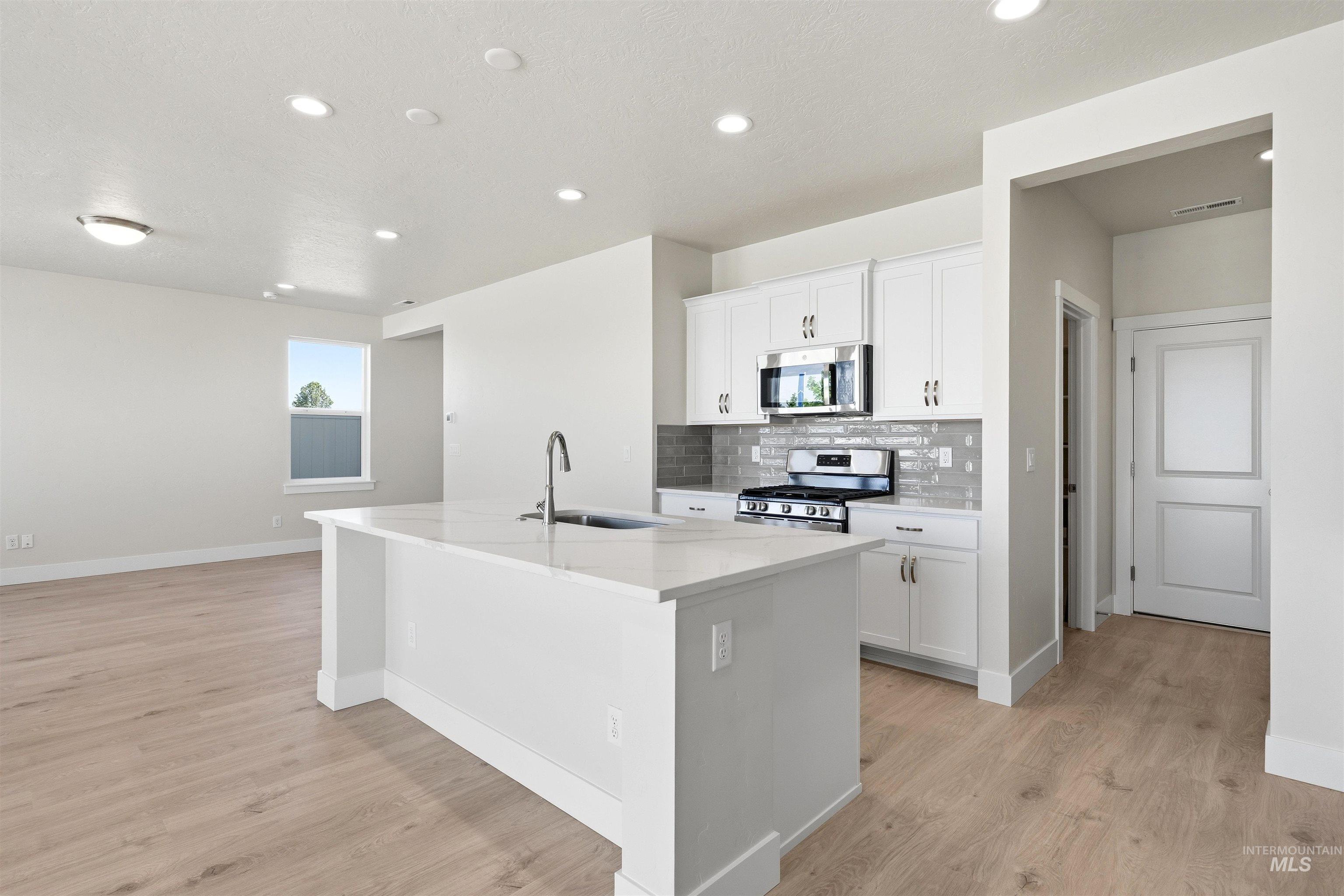 5985 N Backfire Way, Meridian, Idaho 83646, 4 Bedrooms, 2.5 Bathrooms, Residential For Sale, Price $514,990,MLS 98972886