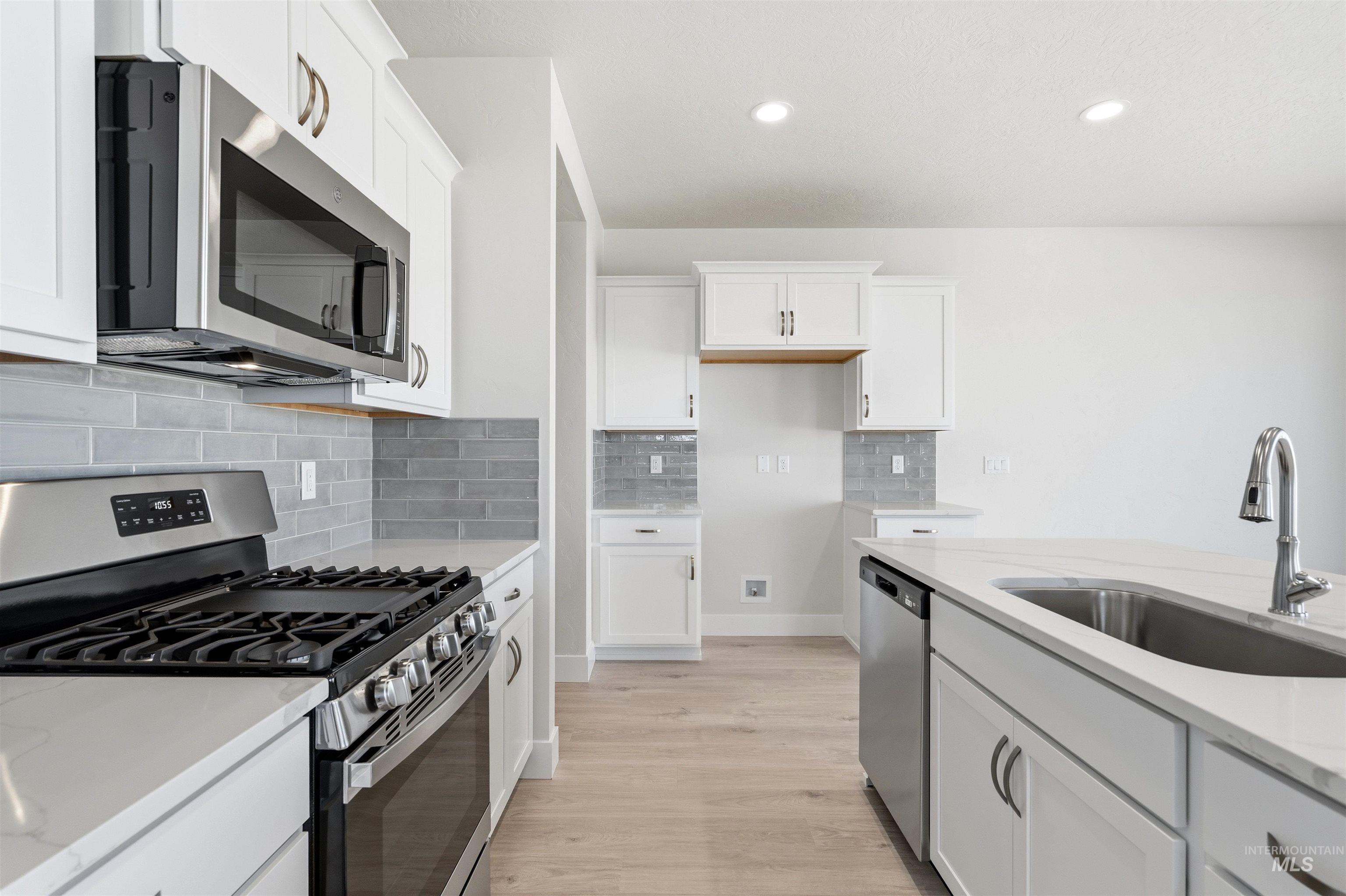 5985 N Backfire Way, Meridian, Idaho 83646, 4 Bedrooms, 2.5 Bathrooms, Residential For Sale, Price $514,990,MLS 98972886
