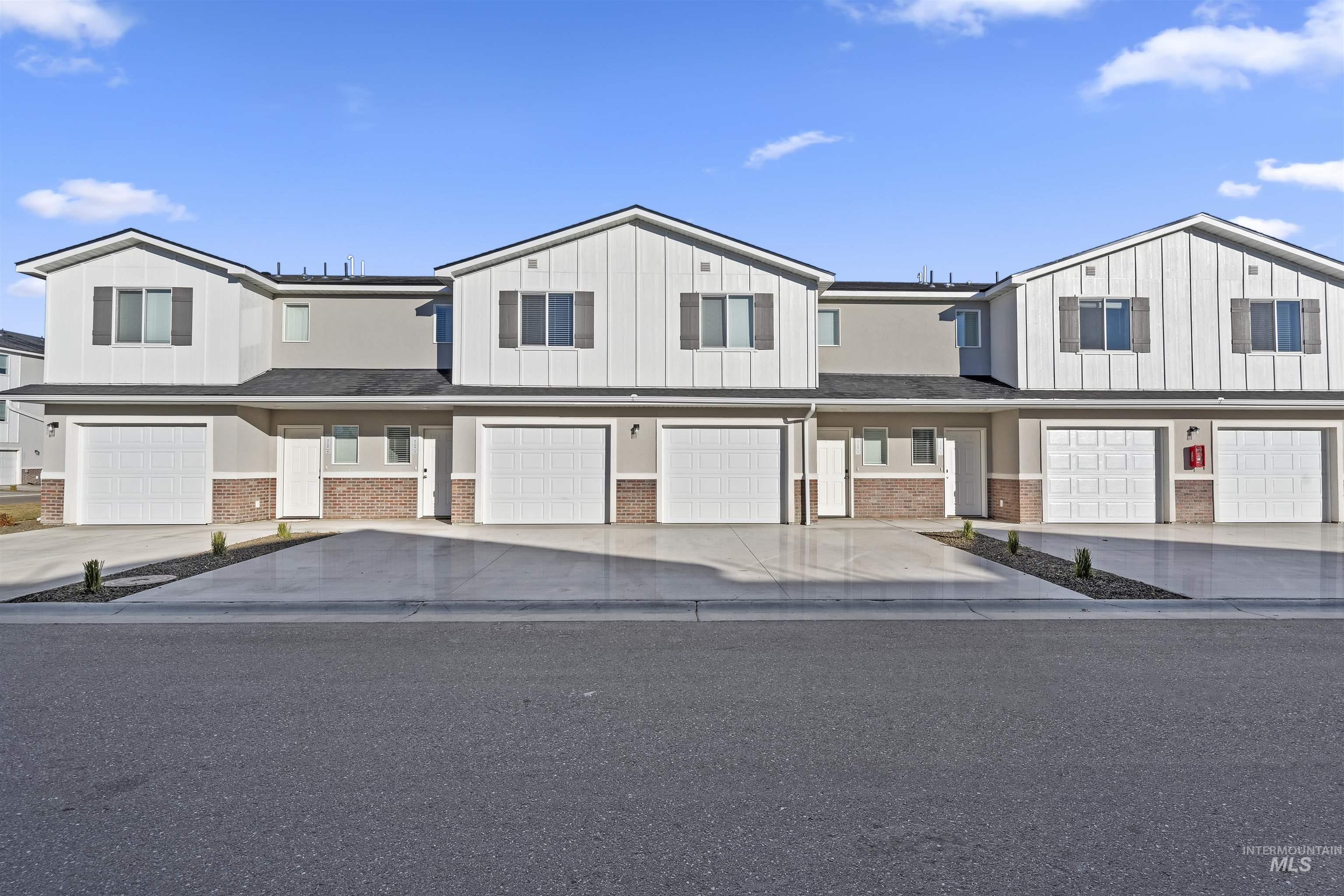 16896 N Balboa Lane, Nampa, Idaho 83687, 3 Bedrooms, 2 Bathrooms, Residential Income For Sale, Price $1,050,000,MLS 98972889