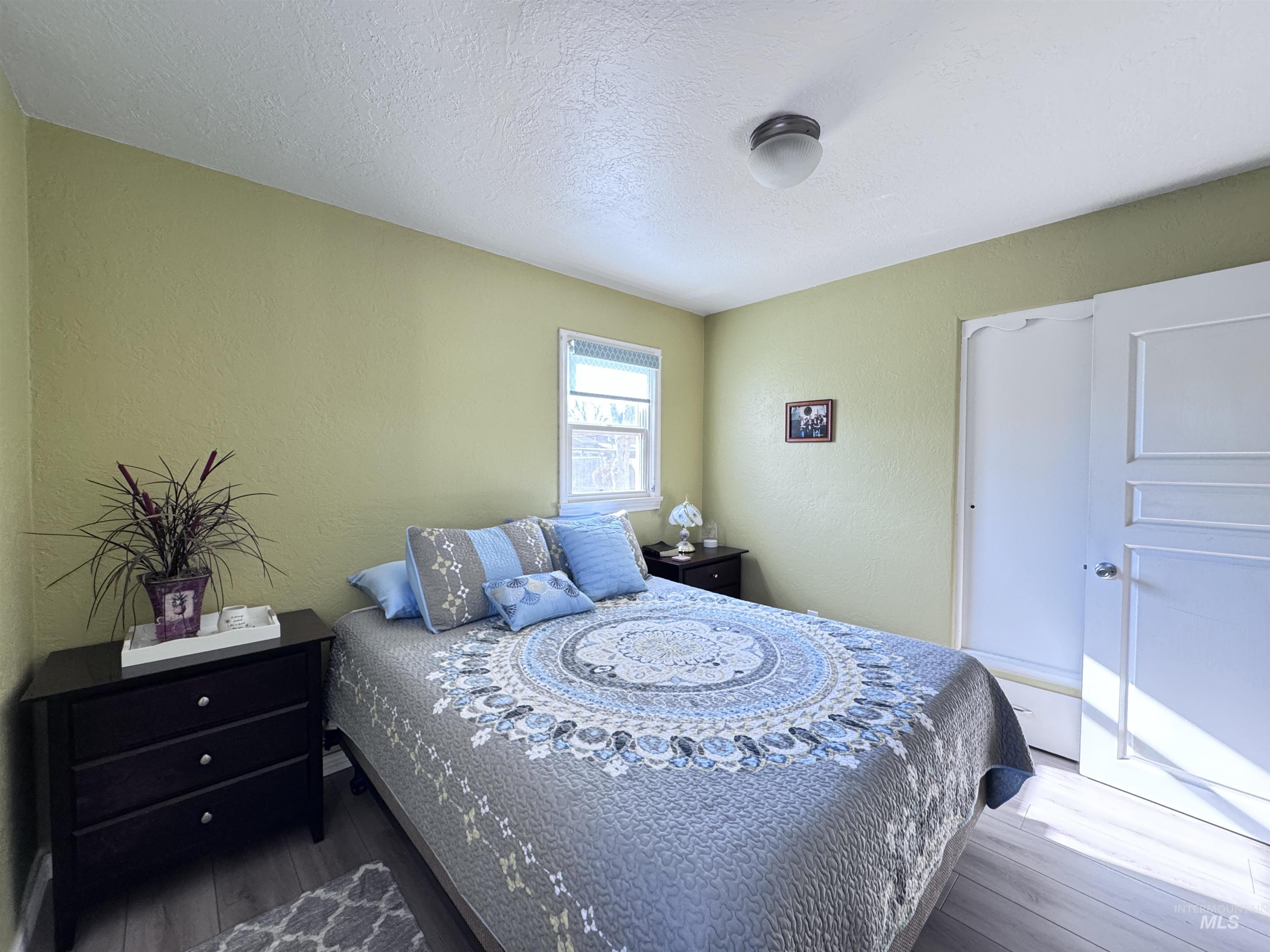 311 Falls Avenue West, Twin Falls, Idaho 83301, 4 Bedrooms, 2 Bathrooms, Residential For Sale, Price $364,900,MLS 98972893