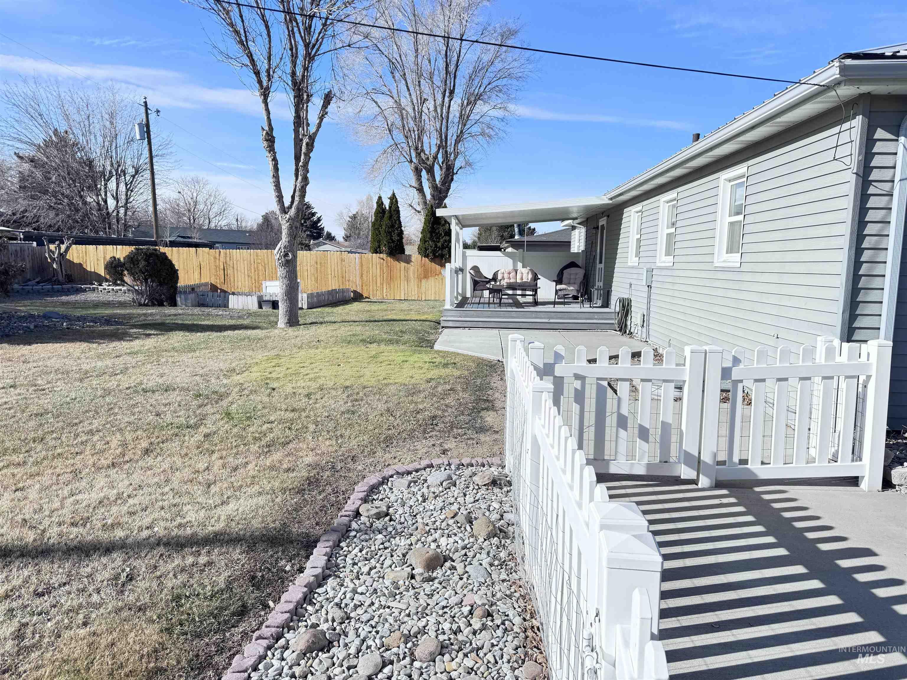 311 Falls Avenue West, Twin Falls, Idaho 83301, 4 Bedrooms, 2 Bathrooms, Residential For Sale, Price $364,900,MLS 98972893