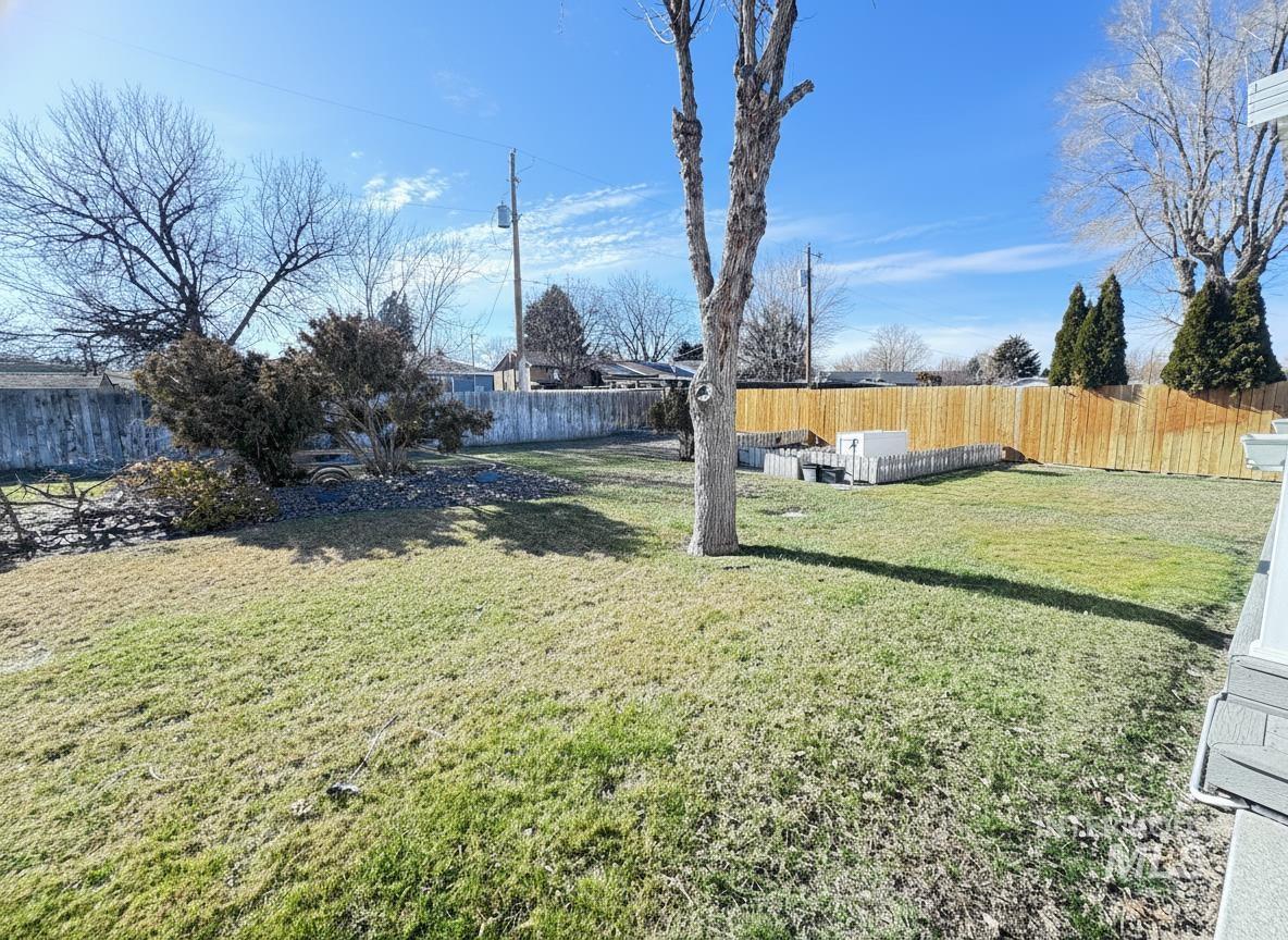 311 Falls Avenue West, Twin Falls, Idaho 83301, 4 Bedrooms, 2 Bathrooms, Residential For Sale, Price $364,900,MLS 98972893