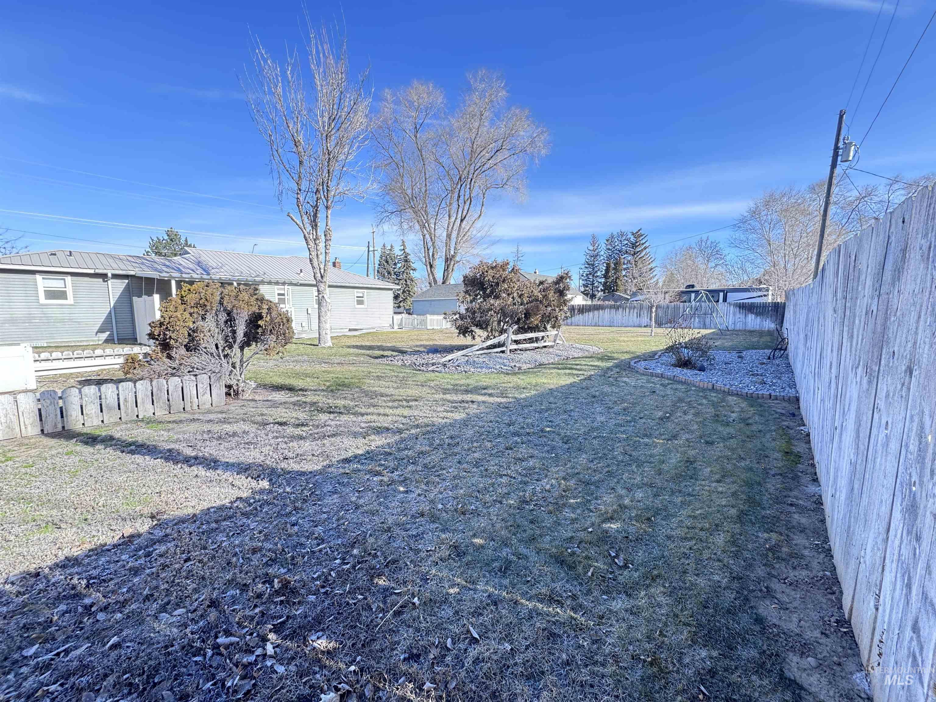 311 Falls Avenue West, Twin Falls, Idaho 83301, 4 Bedrooms, 2 Bathrooms, Residential For Sale, Price $364,900,MLS 98972893