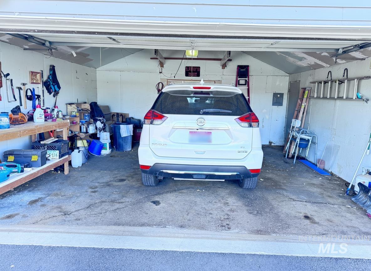 311 Falls Avenue West, Twin Falls, Idaho 83301, 4 Bedrooms, 2 Bathrooms, Residential For Sale, Price $364,900,MLS 98972893