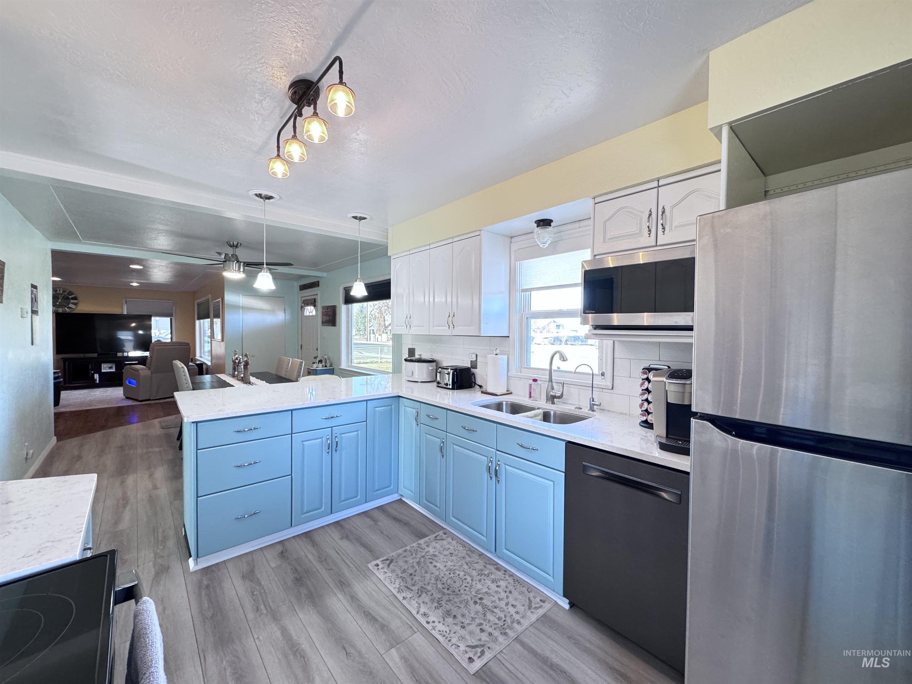 311 Falls Avenue West, Twin Falls, Idaho 83301, 4 Bedrooms, 2 Bathrooms, Residential For Sale, Price $364,900,MLS 98972893