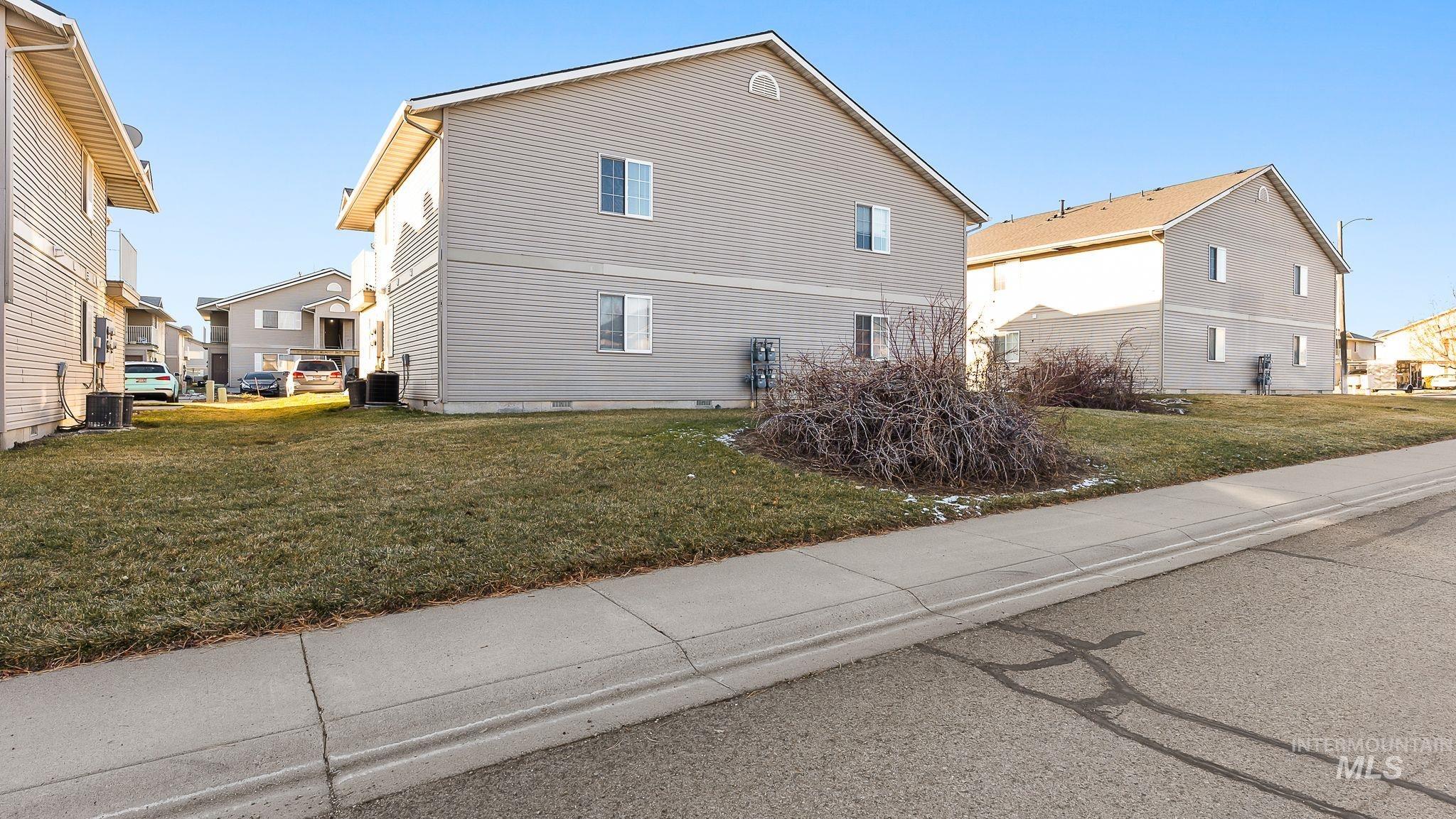 503 Caribou Dr, Mountain Home, Idaho 83647-4622, 2 Bedrooms, 2 Bathrooms, Residential Income For Sale, Price $724,900,MLS 98972896