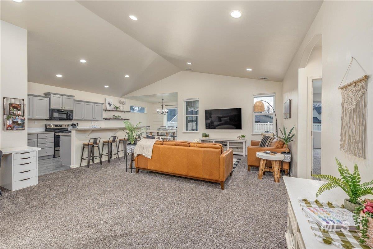 2213 E Elm Grove Dr, Nampa, Idaho 83686, 4 Bedrooms, 2 Bathrooms, Residential For Sale, Price $449,900,MLS 98972897