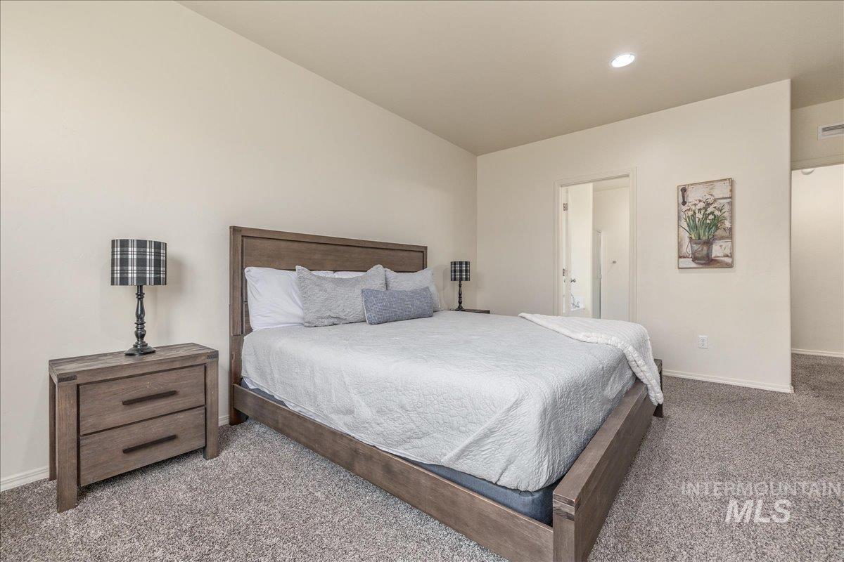 2213 E Elm Grove Dr, Nampa, Idaho 83686, 4 Bedrooms, 2 Bathrooms, Residential For Sale, Price $449,900,MLS 98972897