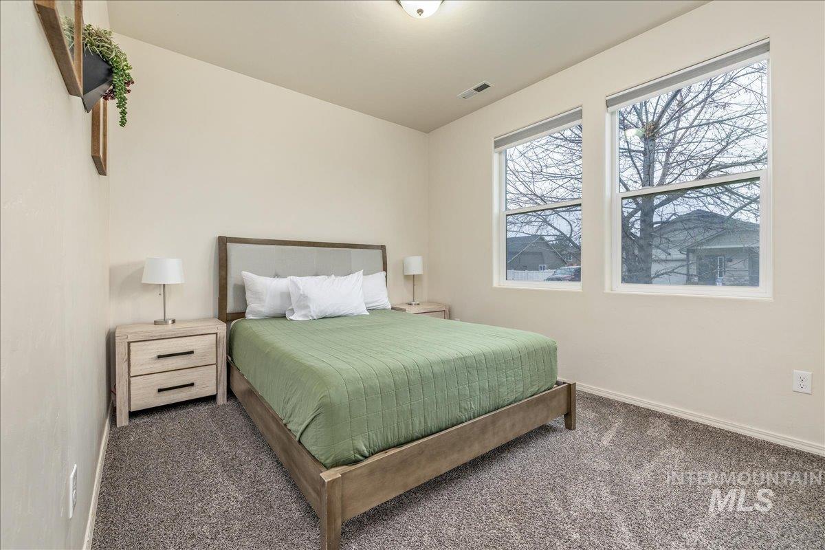 2213 E Elm Grove Dr, Nampa, Idaho 83686, 4 Bedrooms, 2 Bathrooms, Residential For Sale, Price $449,900,MLS 98972897