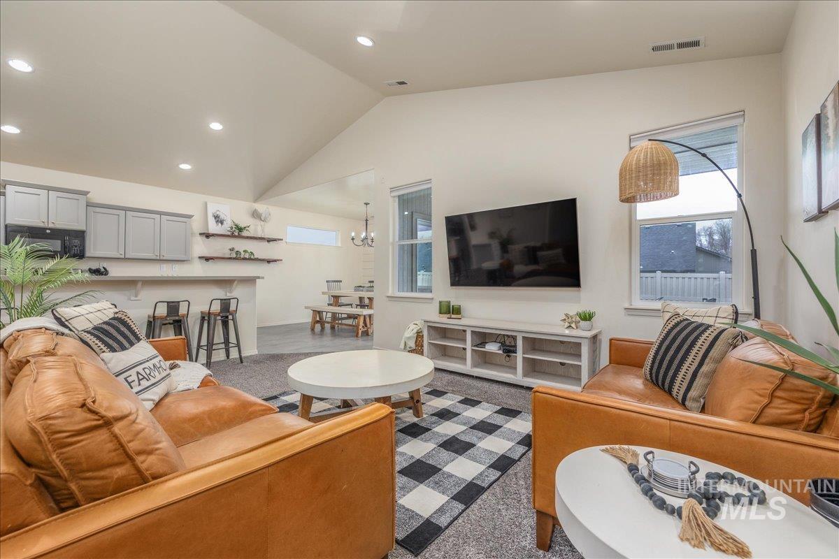 2213 E Elm Grove Dr, Nampa, Idaho 83686, 4 Bedrooms, 2 Bathrooms, Residential For Sale, Price $449,900,MLS 98972897