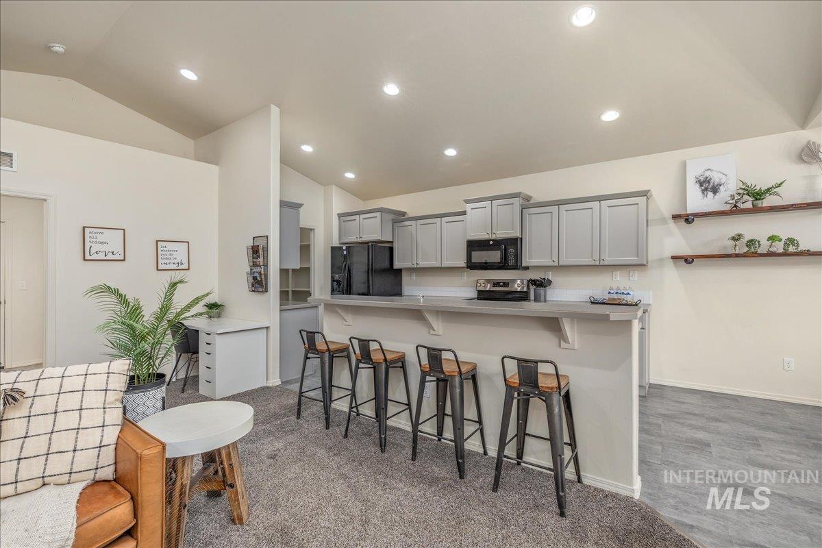 2213 E Elm Grove Dr, Nampa, Idaho 83686, 4 Bedrooms, 2 Bathrooms, Residential For Sale, Price $449,900,MLS 98972897