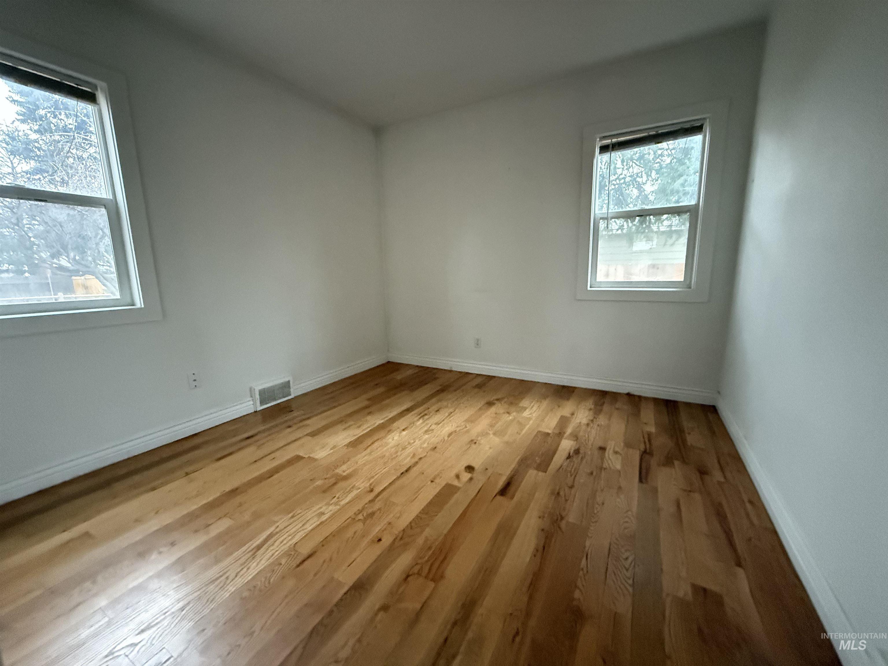 1911 Lansing Ave, Caldwell, Idaho 83605, 2 Bedrooms, 1 Bathroom, Residential For Sale, Price $294,000,MLS 98972900