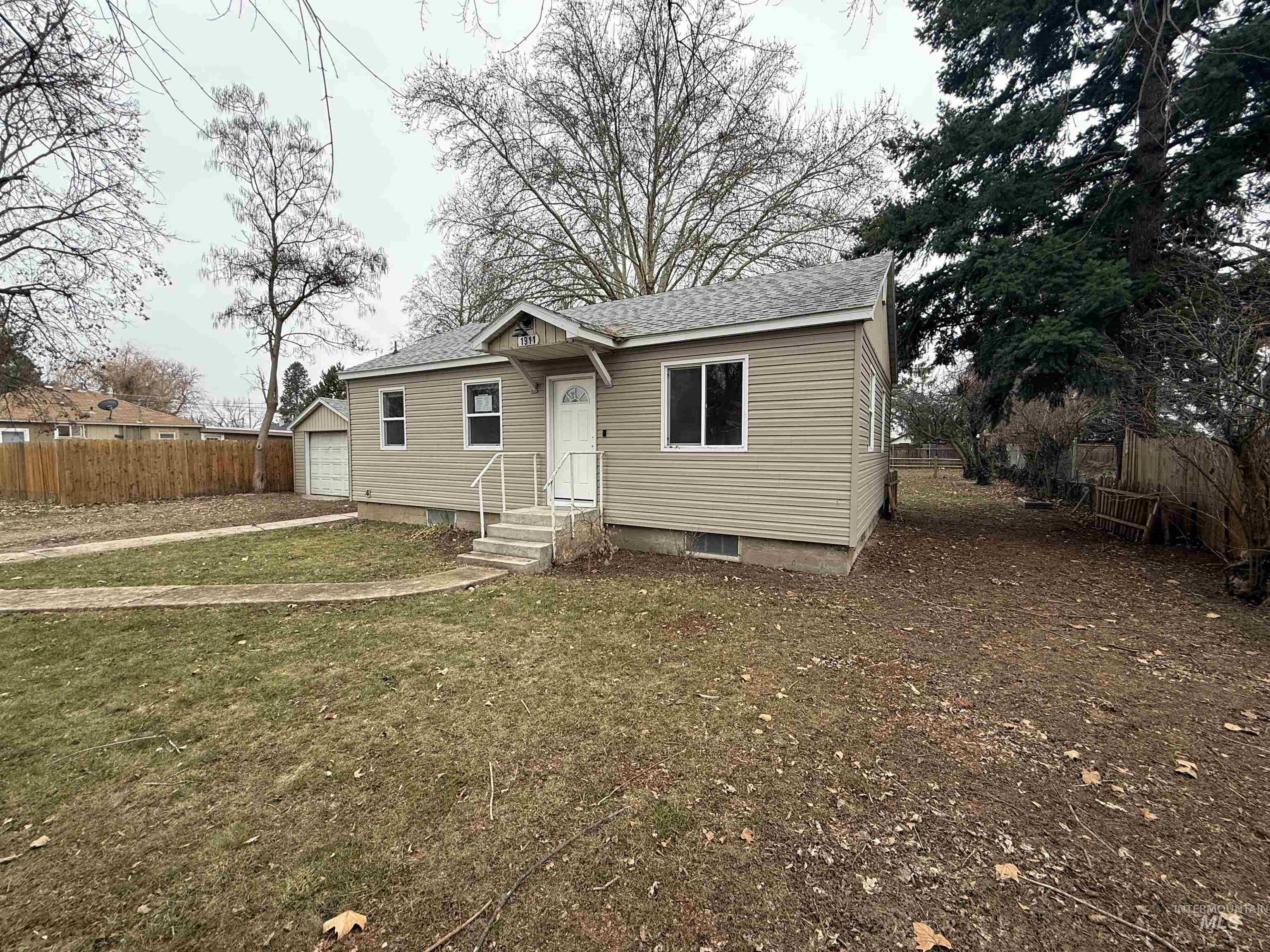 1911 Lansing Ave, Caldwell, Idaho 83605, 2 Bedrooms, 1 Bathroom, Residential For Sale, Price $294,000,MLS 98972900
