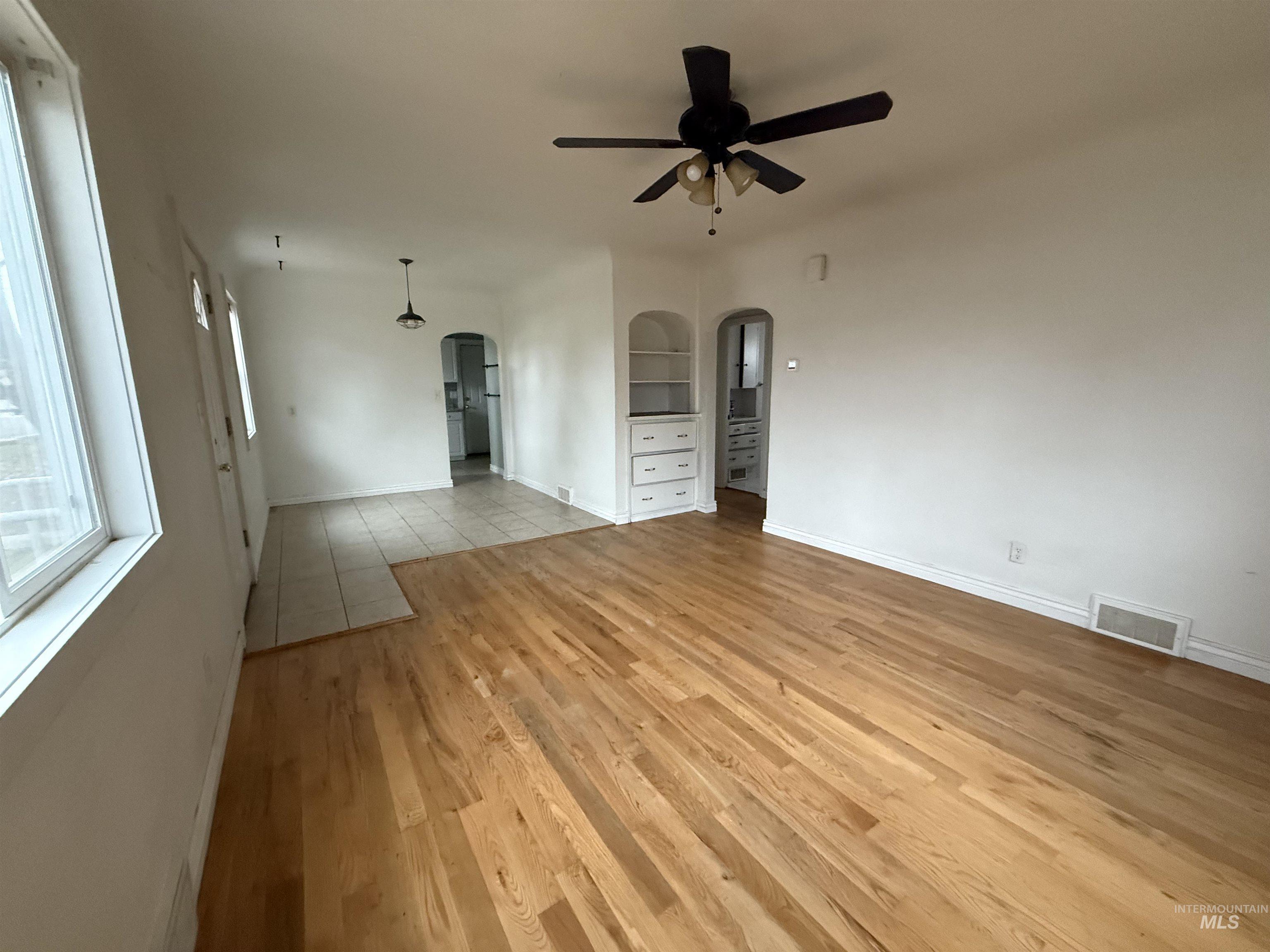 1911 Lansing Ave, Caldwell, Idaho 83605, 2 Bedrooms, 1 Bathroom, Residential For Sale, Price $294,000,MLS 98972900