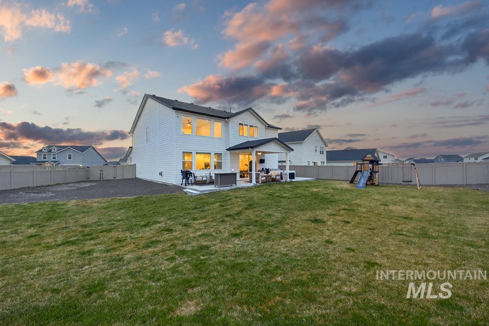 18228 N Rain Dance Way, Nampa, Idaho 83687, 5 Bedrooms, 3 Bathrooms, Residential For Sale, Price $598,000,MLS 98972902