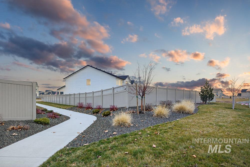 18228 N Rain Dance Way, Nampa, Idaho 83687, 5 Bedrooms, 3 Bathrooms, Residential For Sale, Price $598,000,MLS 98972902